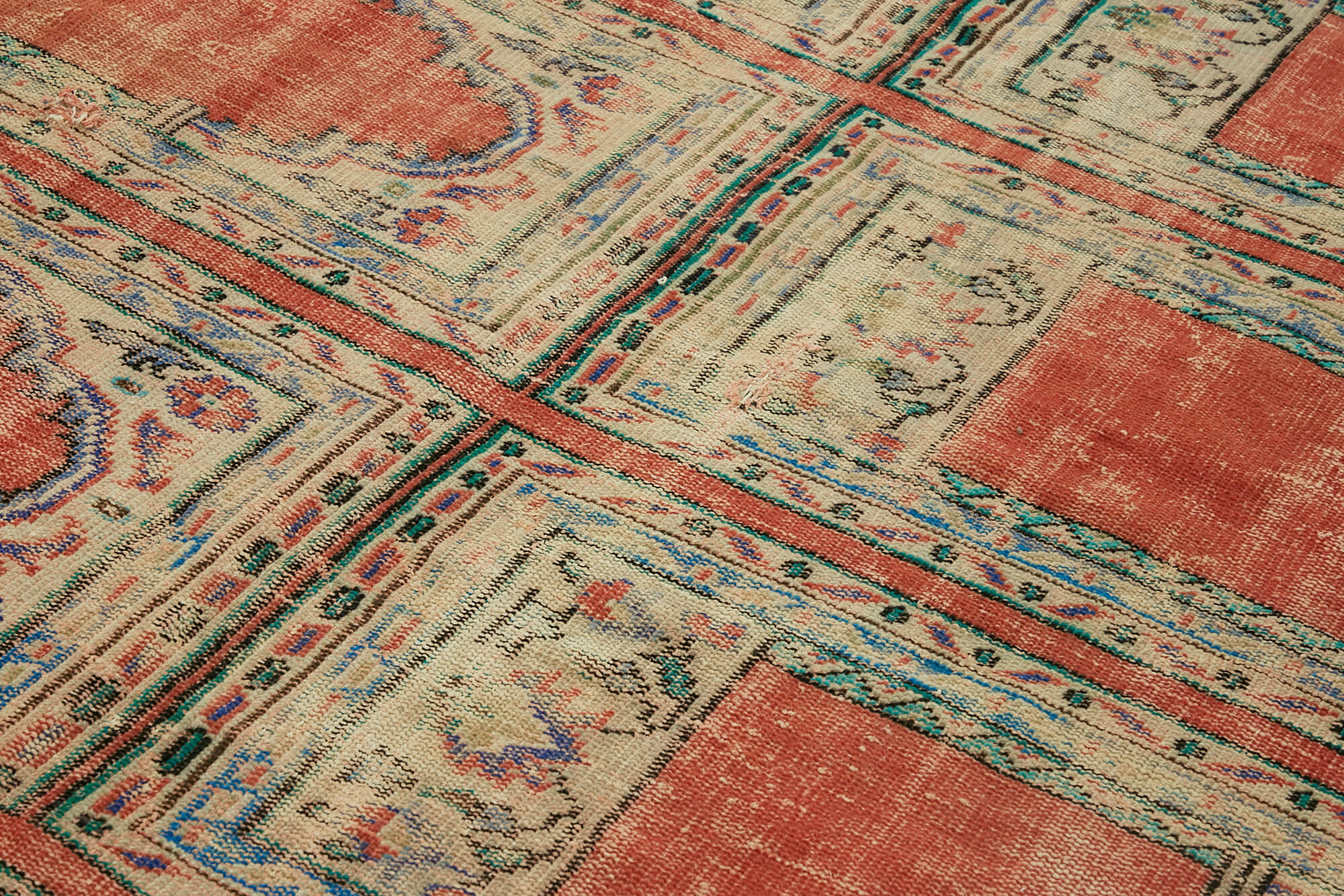 Pearl Persian — 2.26 x 3.85