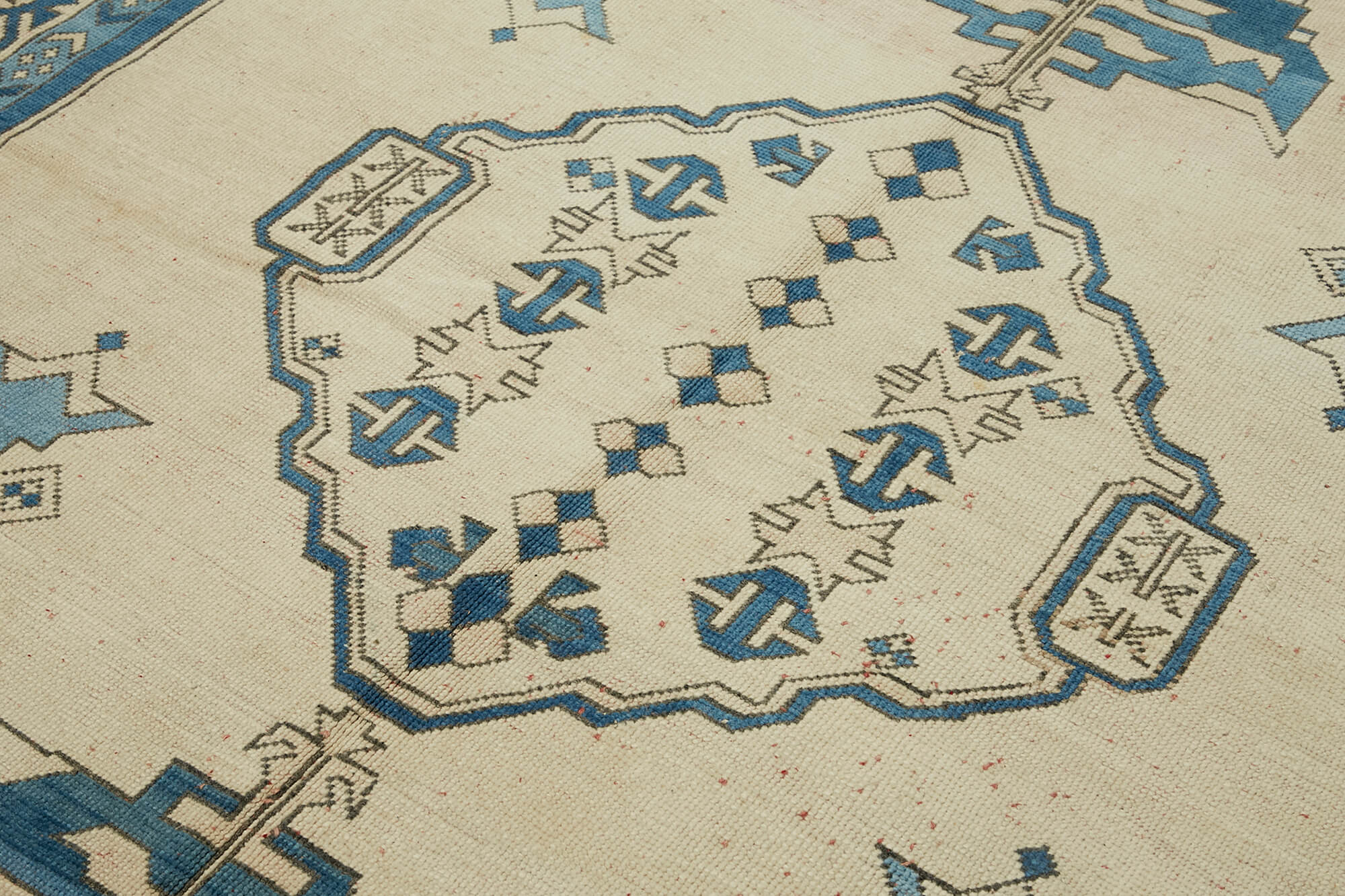 Linen Persian — 2.40 x 3.57