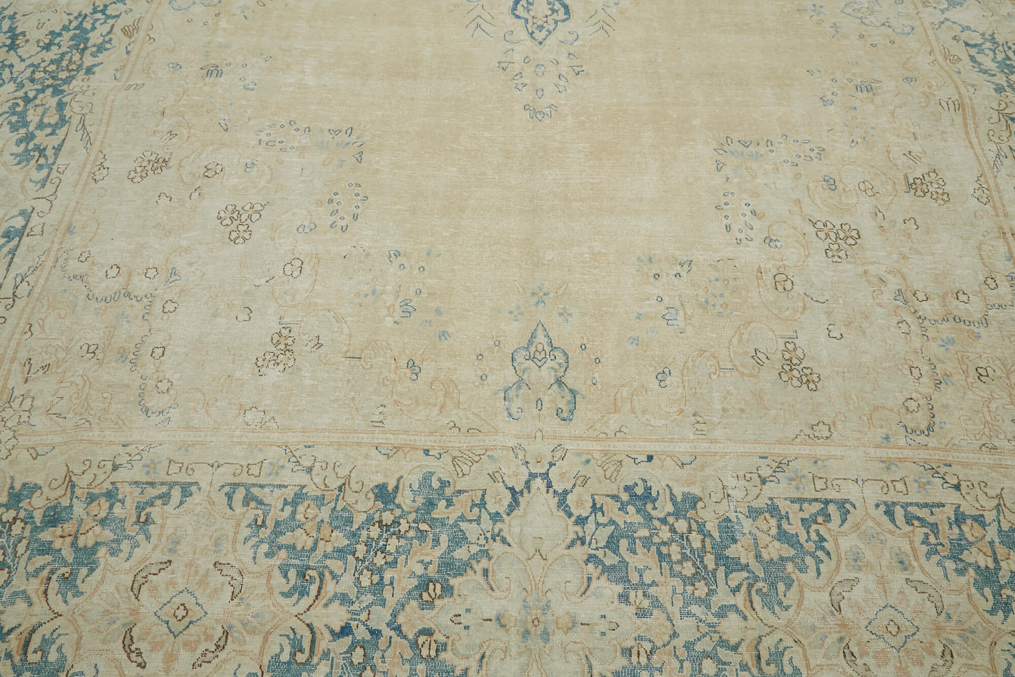 Dune Persian — 2.95 x 4.91