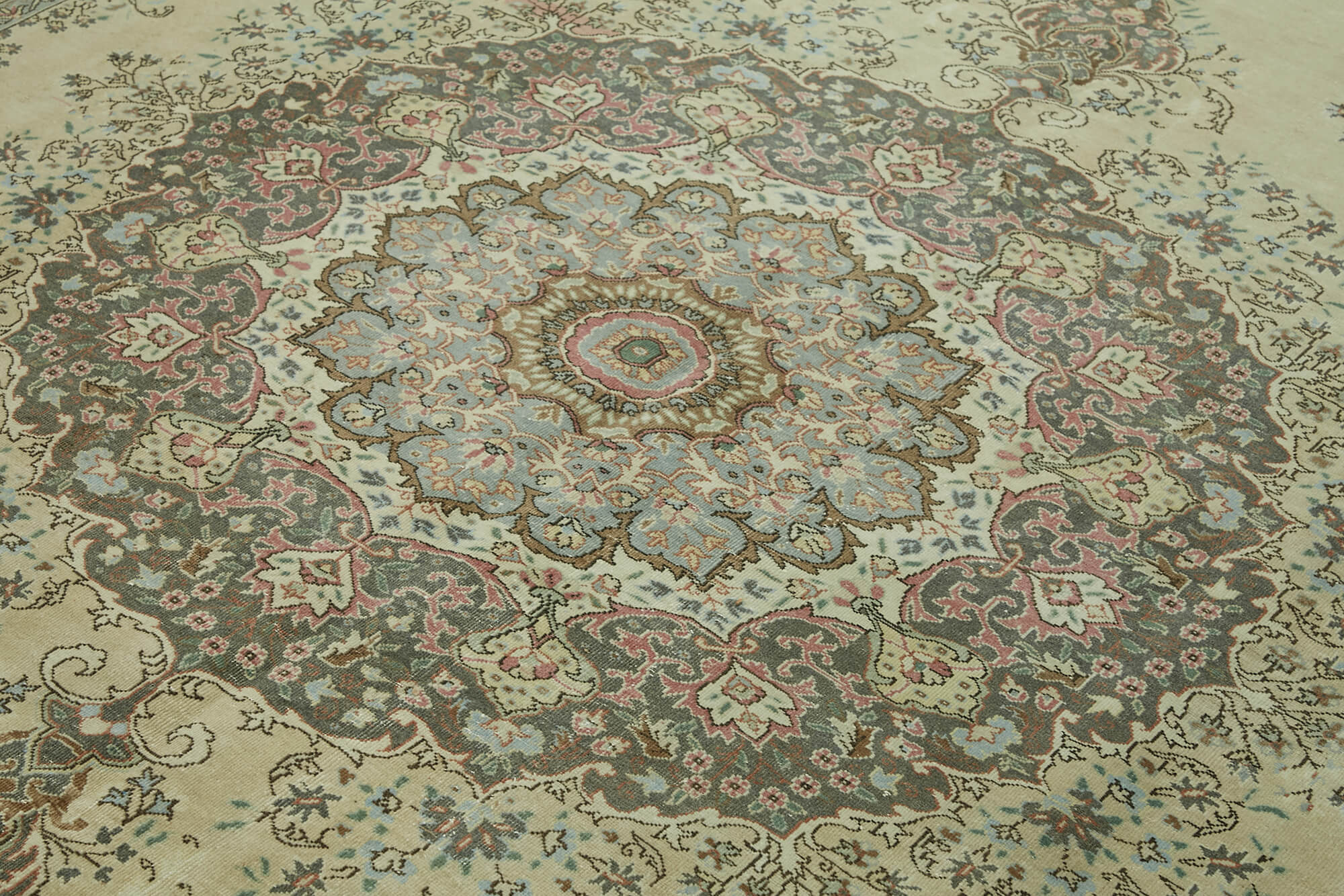 Parchment Persian — 2.55 x 3.50
