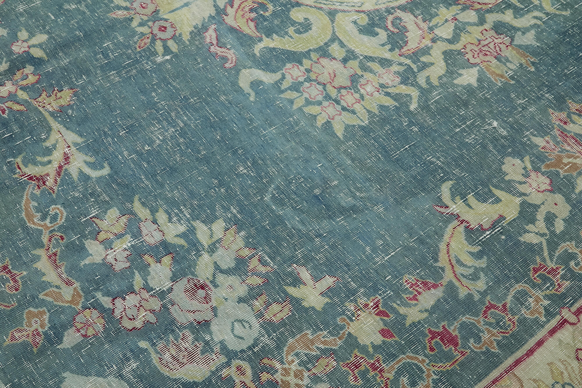 Pearl Persian — 2.78 x 3.02