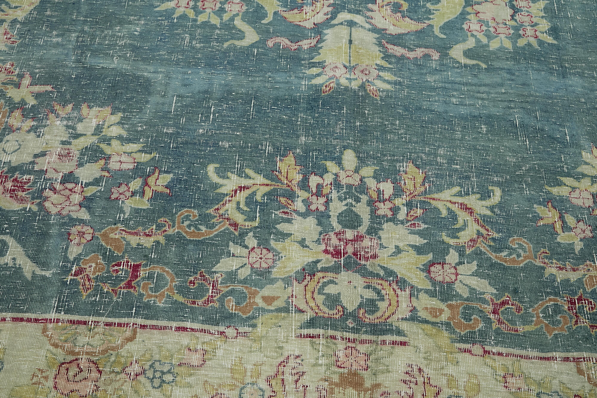 Pearl Persian — 2.78 x 3.02