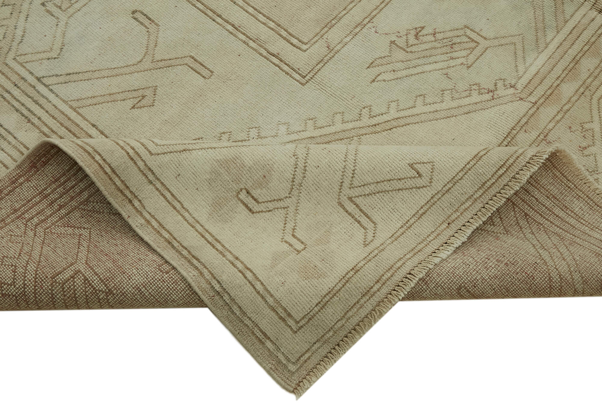 Alabaster Persian — 2.64 x 4.02