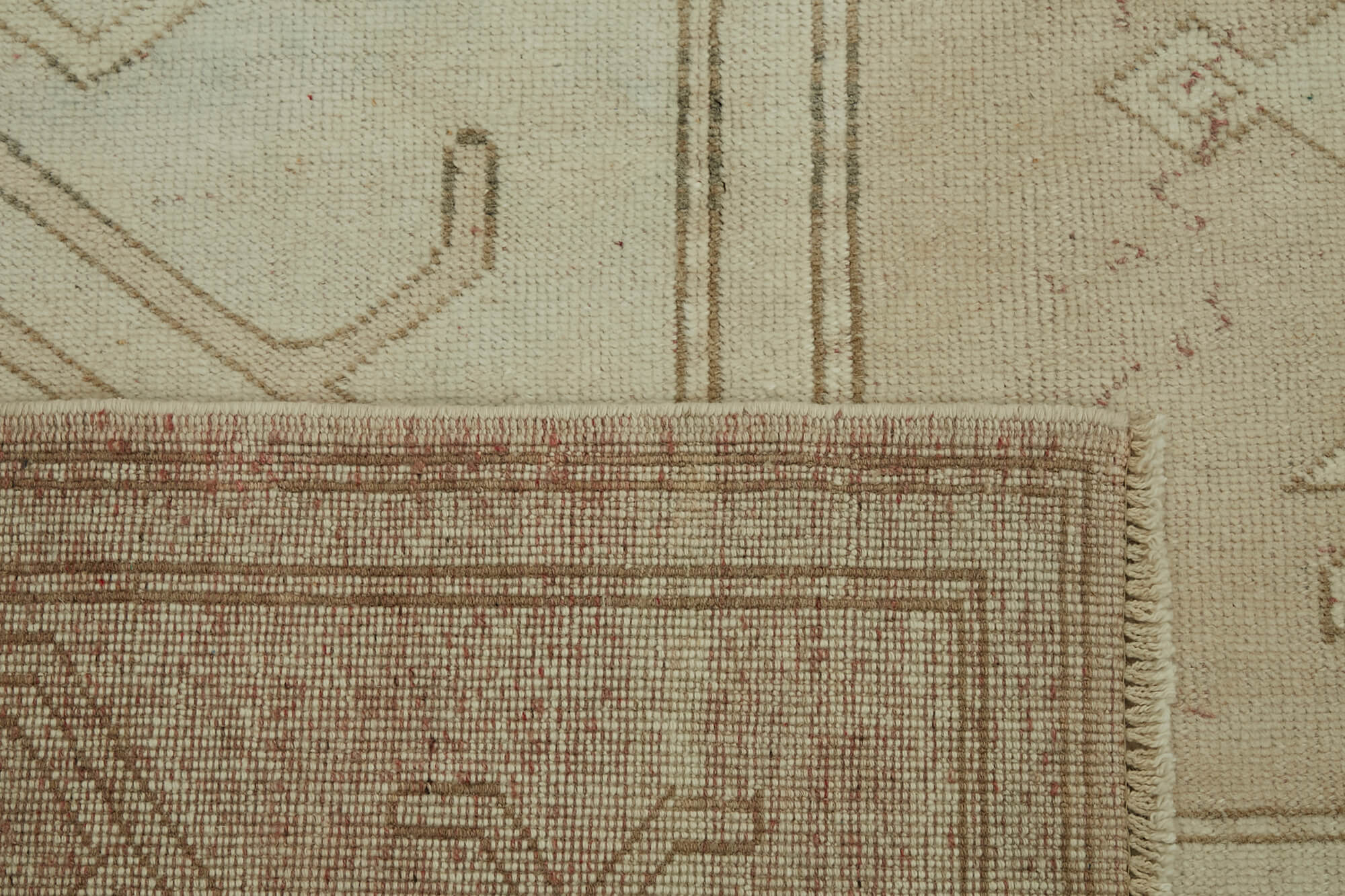 Alabaster Persian — 2.64 x 4.02