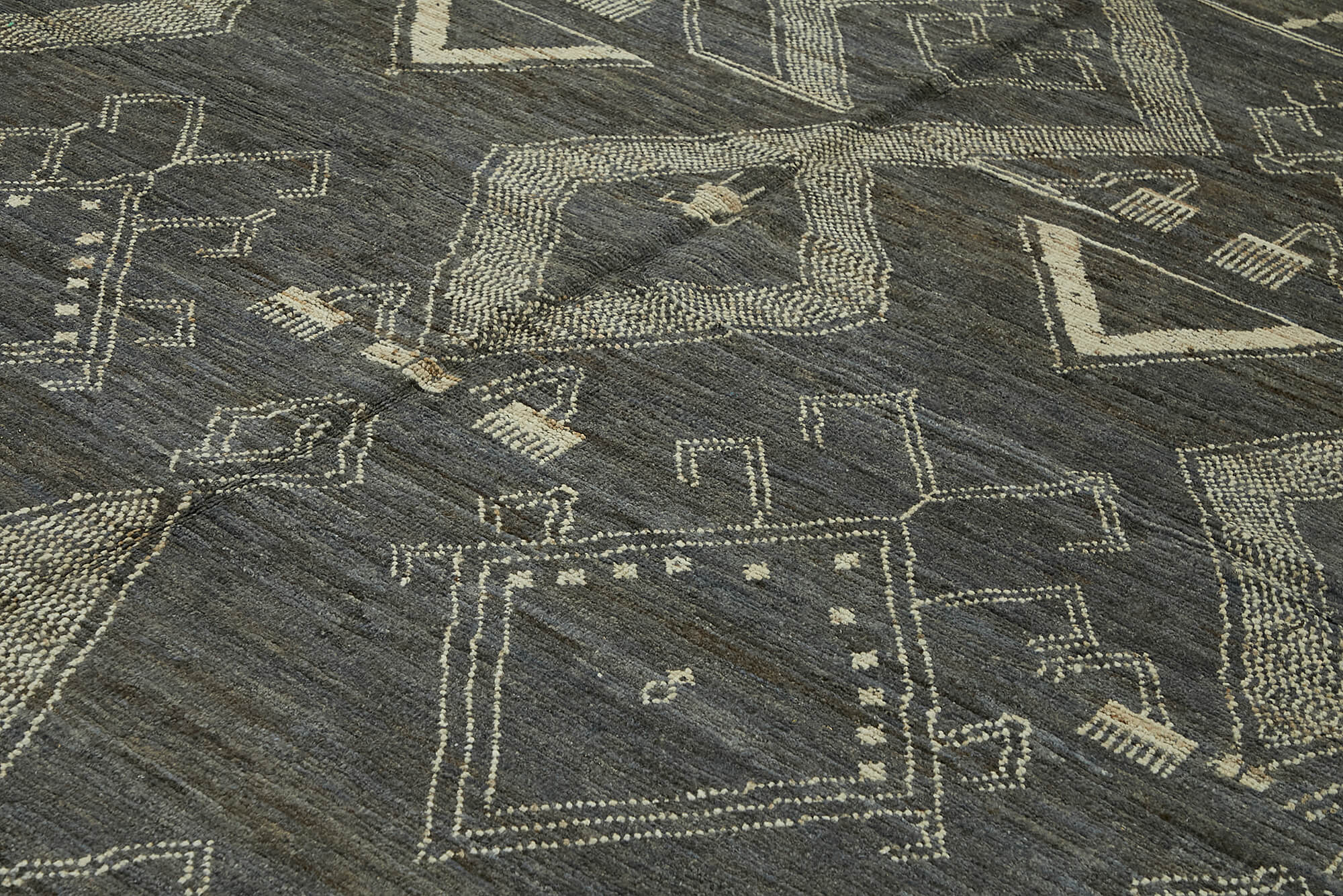 Grey Grey Tribal Altas Rug – 2.83 x 3.70 — 2.83 x 3.70