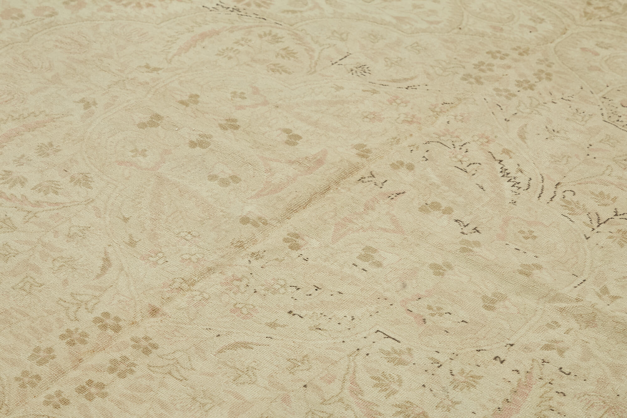 Sand Persian — 2.54 x 3.97
