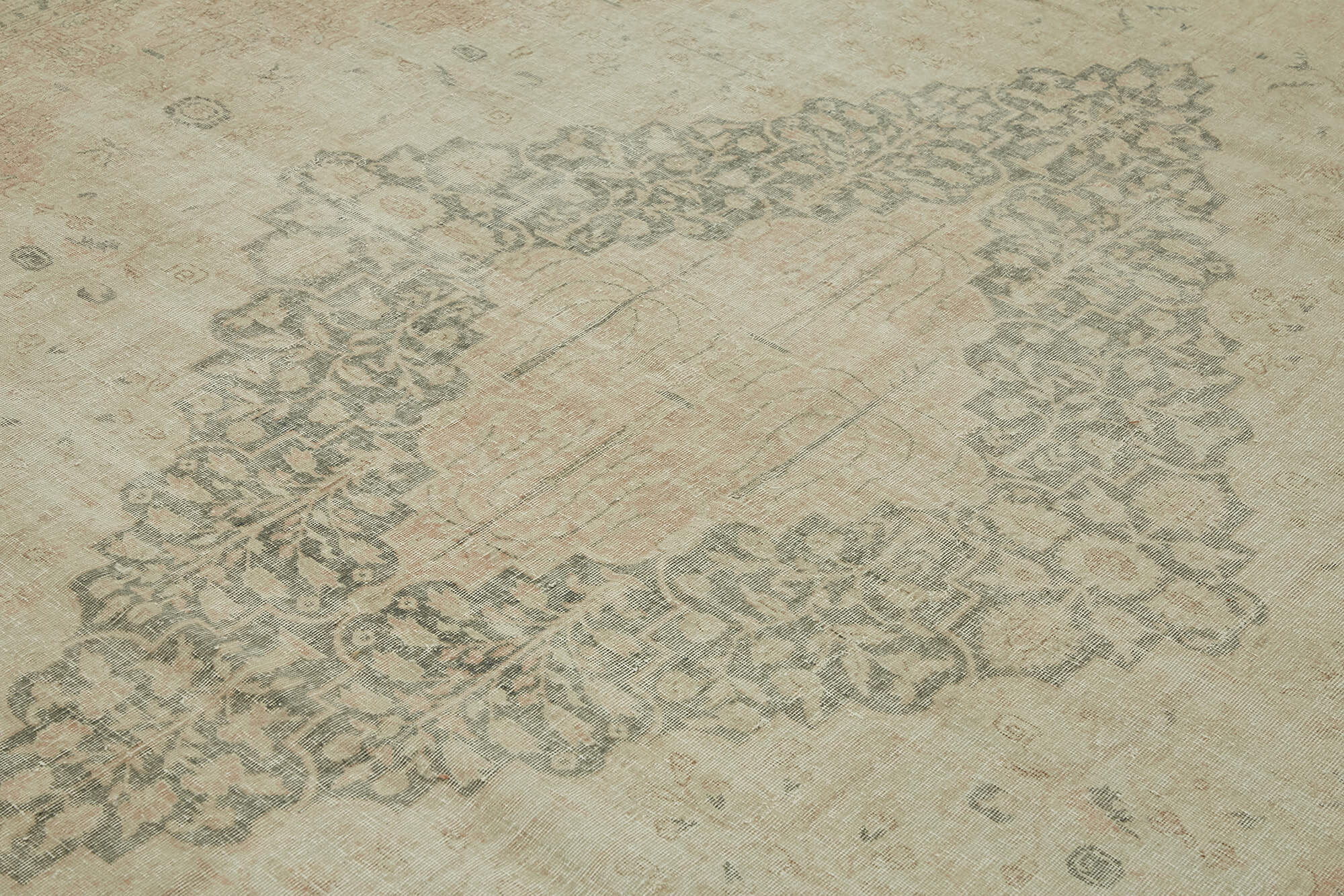Champagne Persian — 3.01 x 3.93