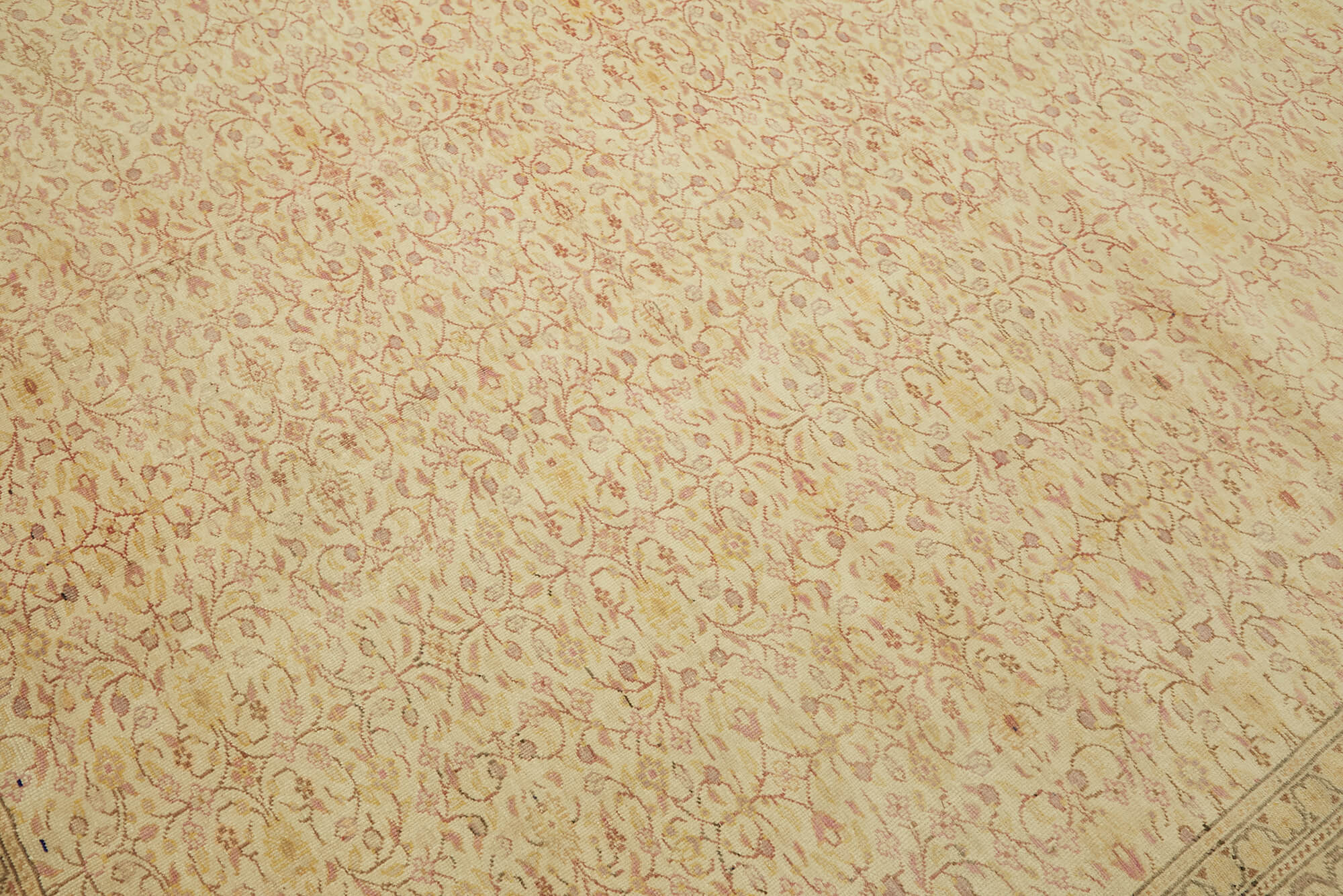 Pearl Persian — 2.94 x 4.38