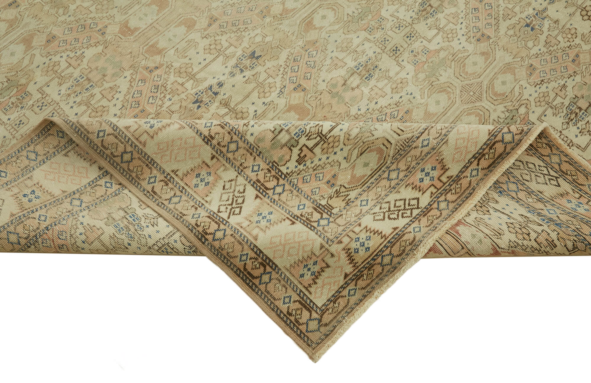 Bisque Persian — 3.20 x 4.36