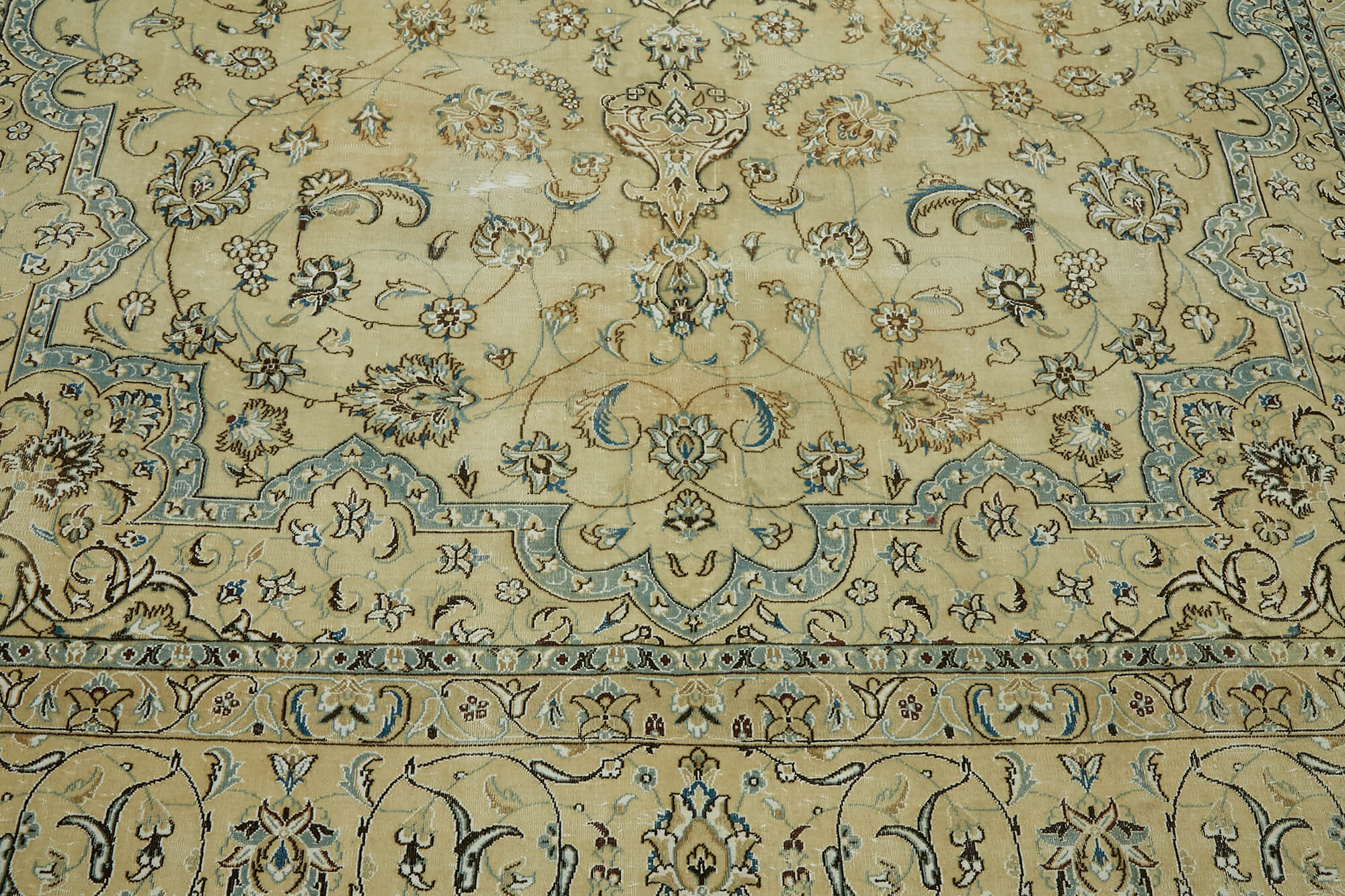 Bisque Persian — 2.42 x 3.42