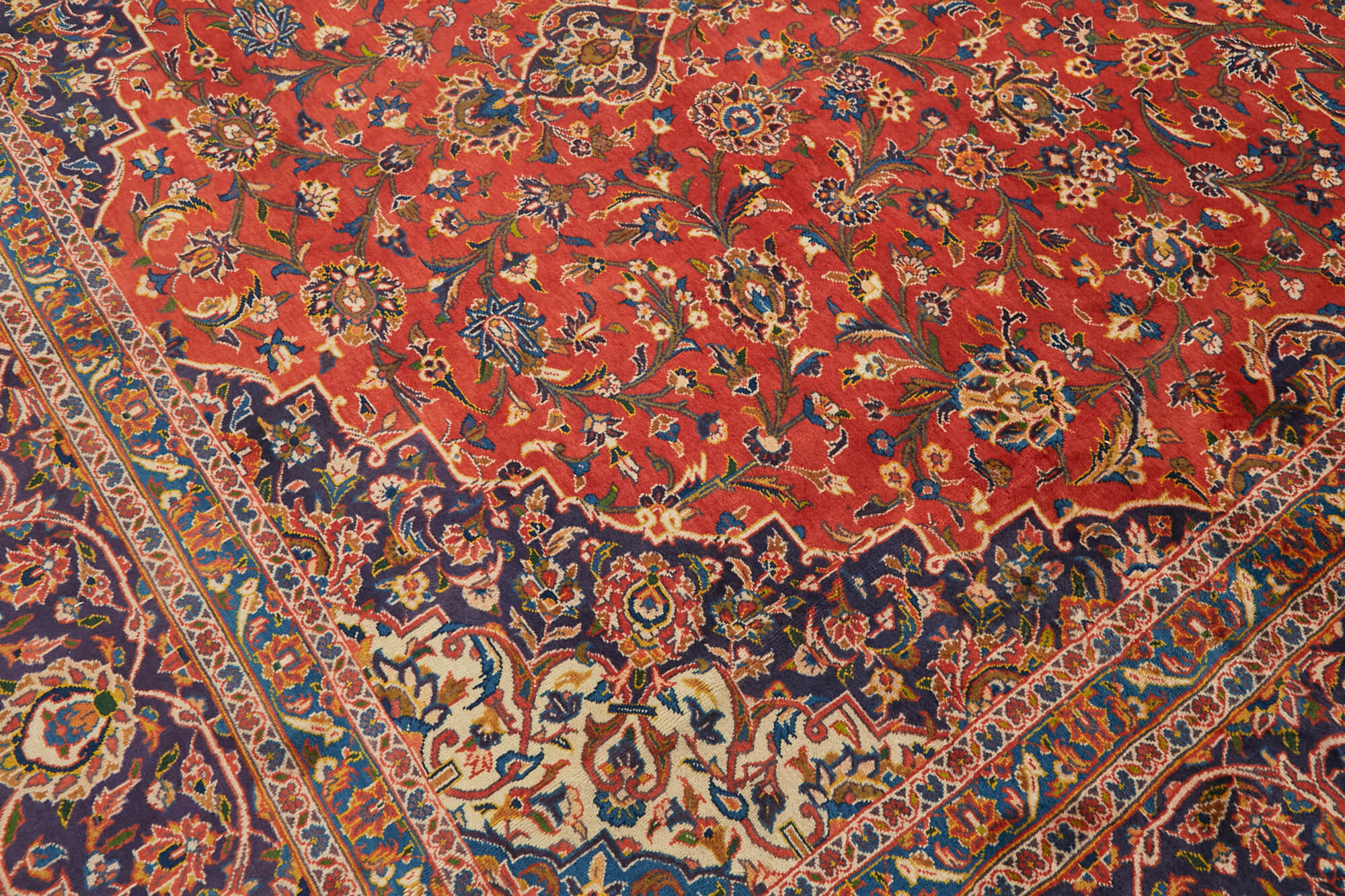 Ivory Persian — 3.05 x 4.28