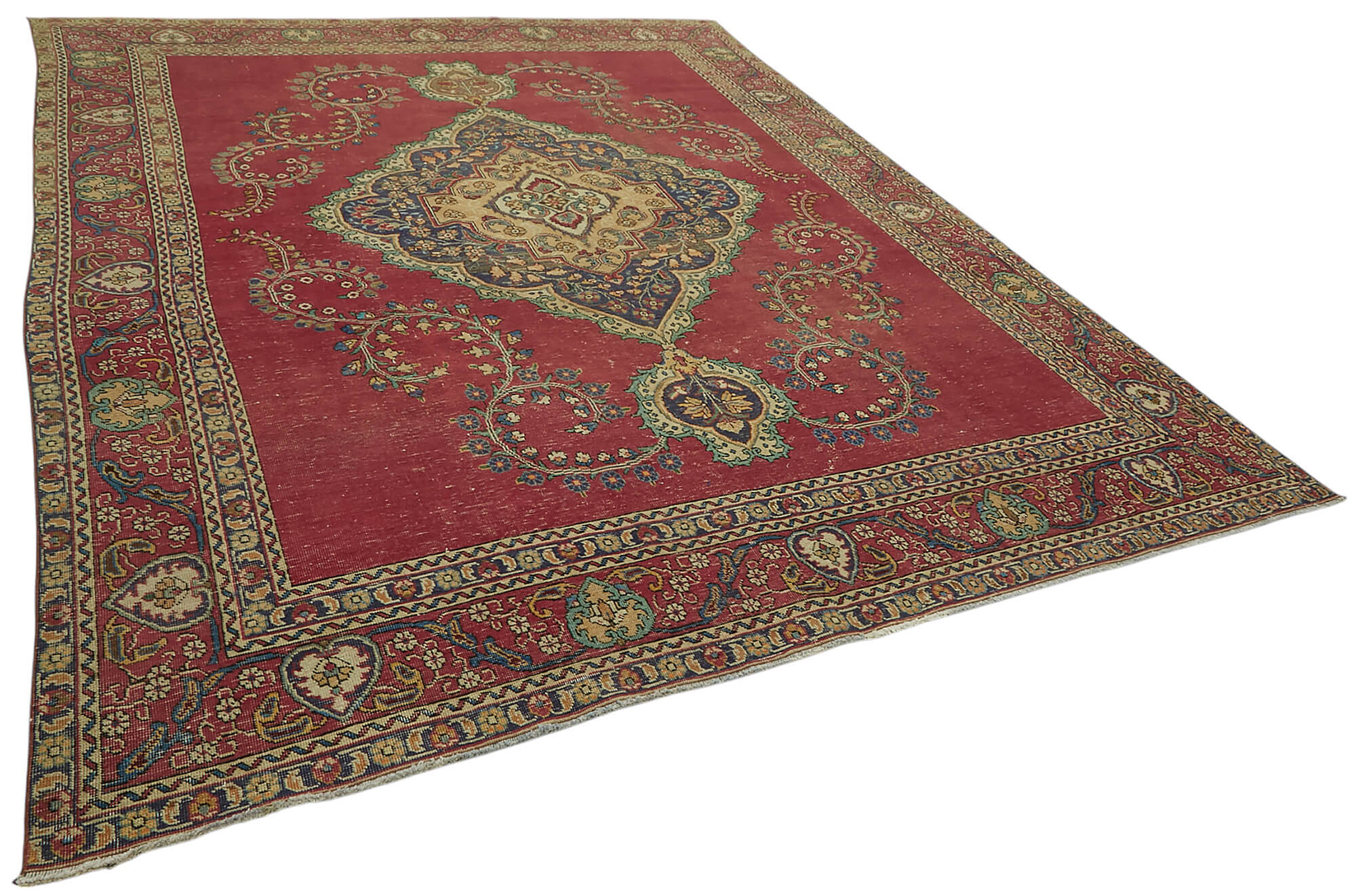 Pearl Persian — 2.87 x 3.82