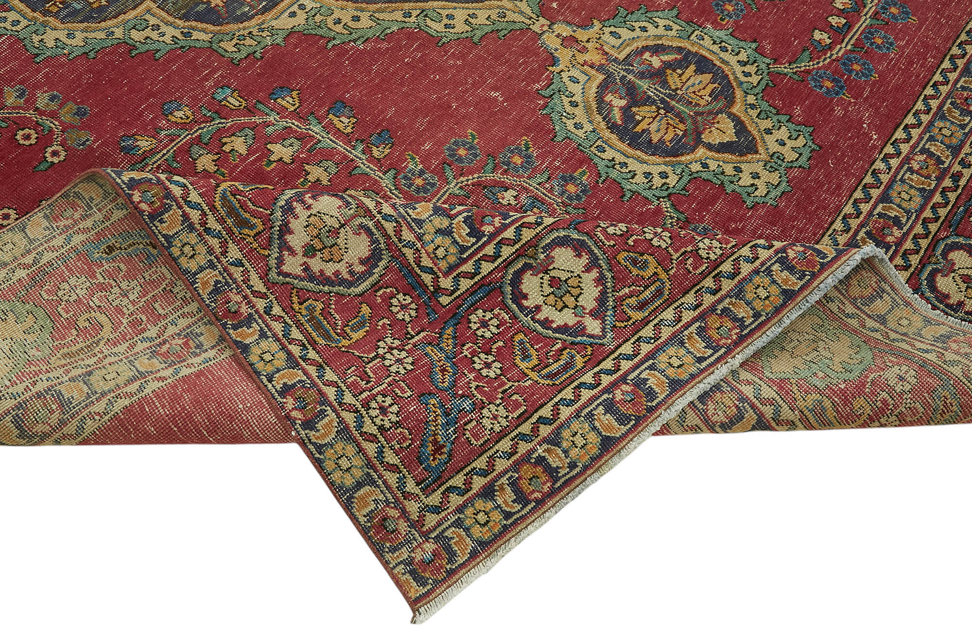 Pearl Persian — 2.87 x 3.82