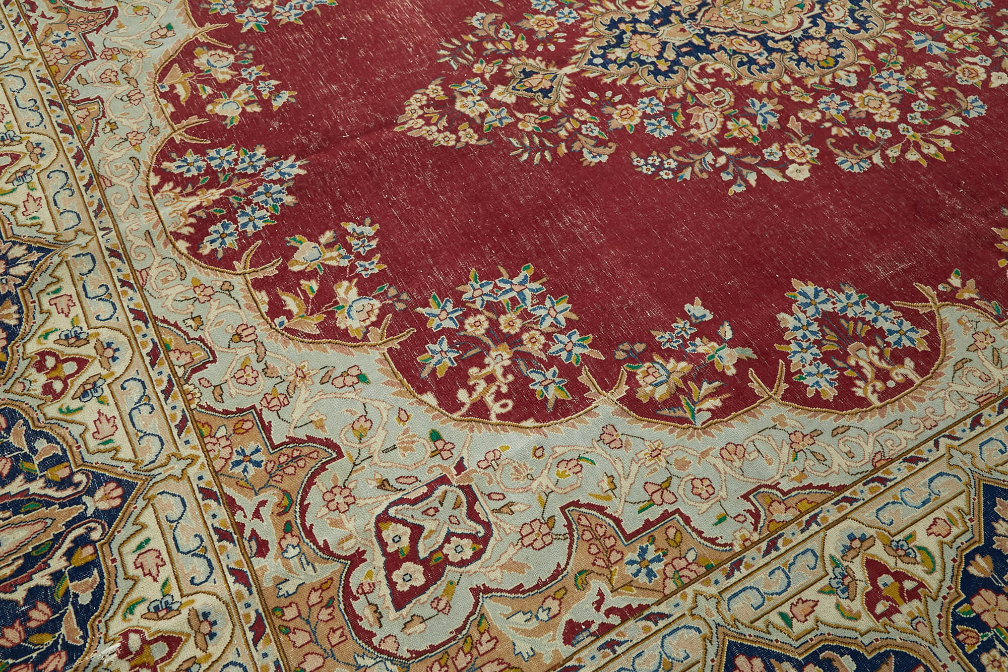 Dune Persian — 2.95 x 3.90