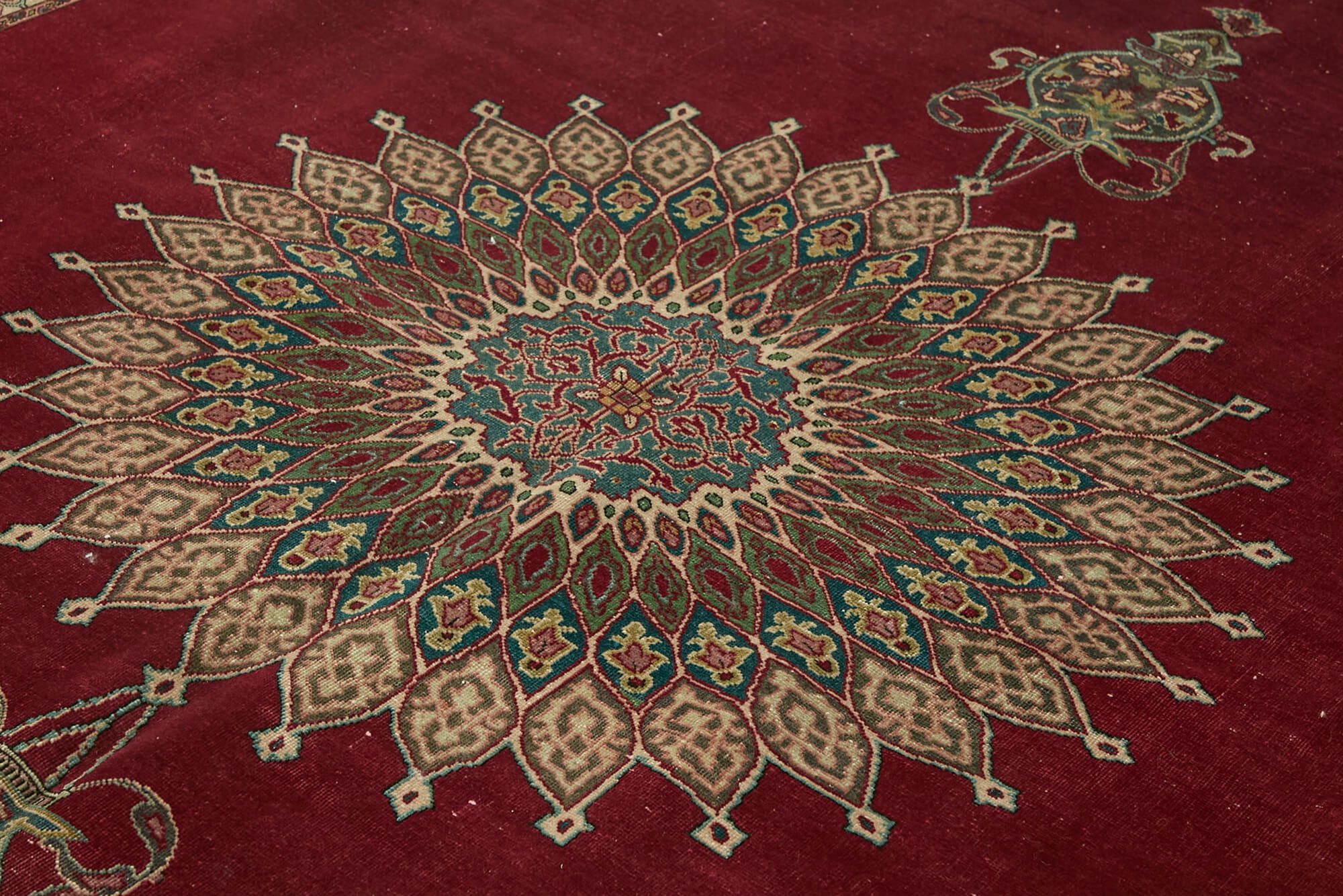 Bisque Persian — 2.90 x 3.65