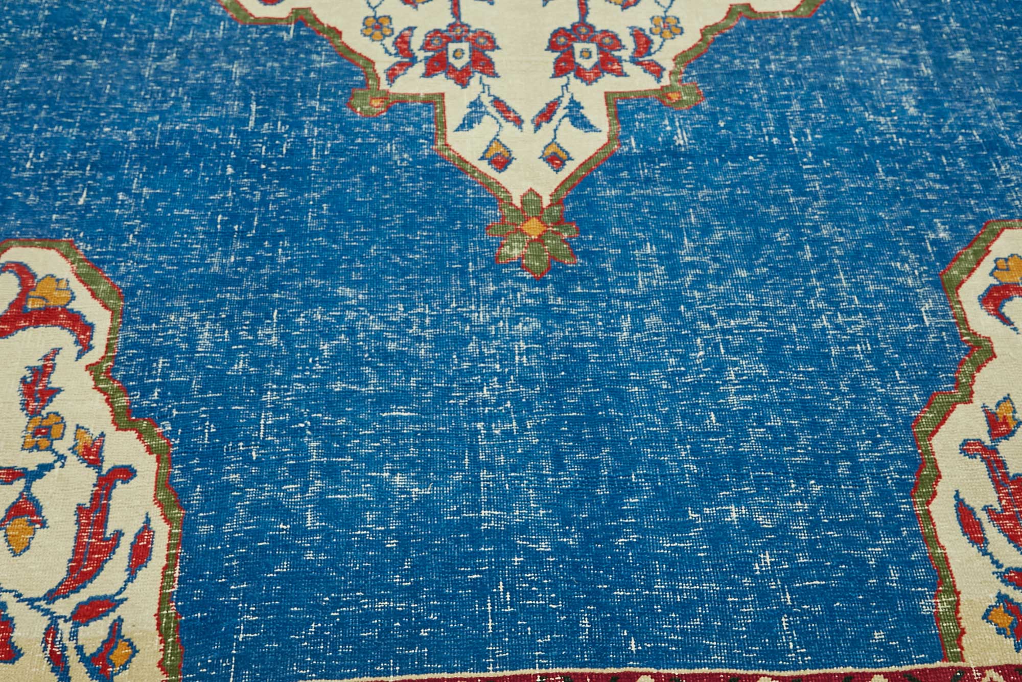 Linen Persian — 2.66 x 3.73