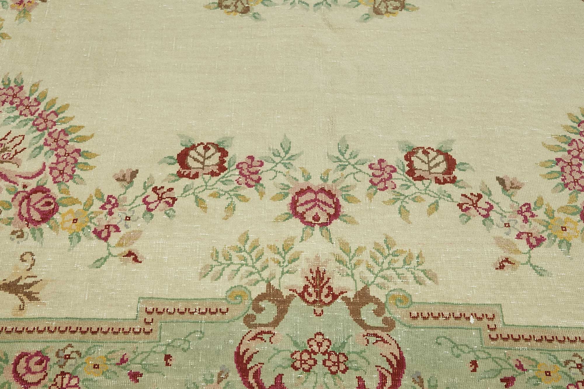 Champagne Persian — 2.86 x 4.00