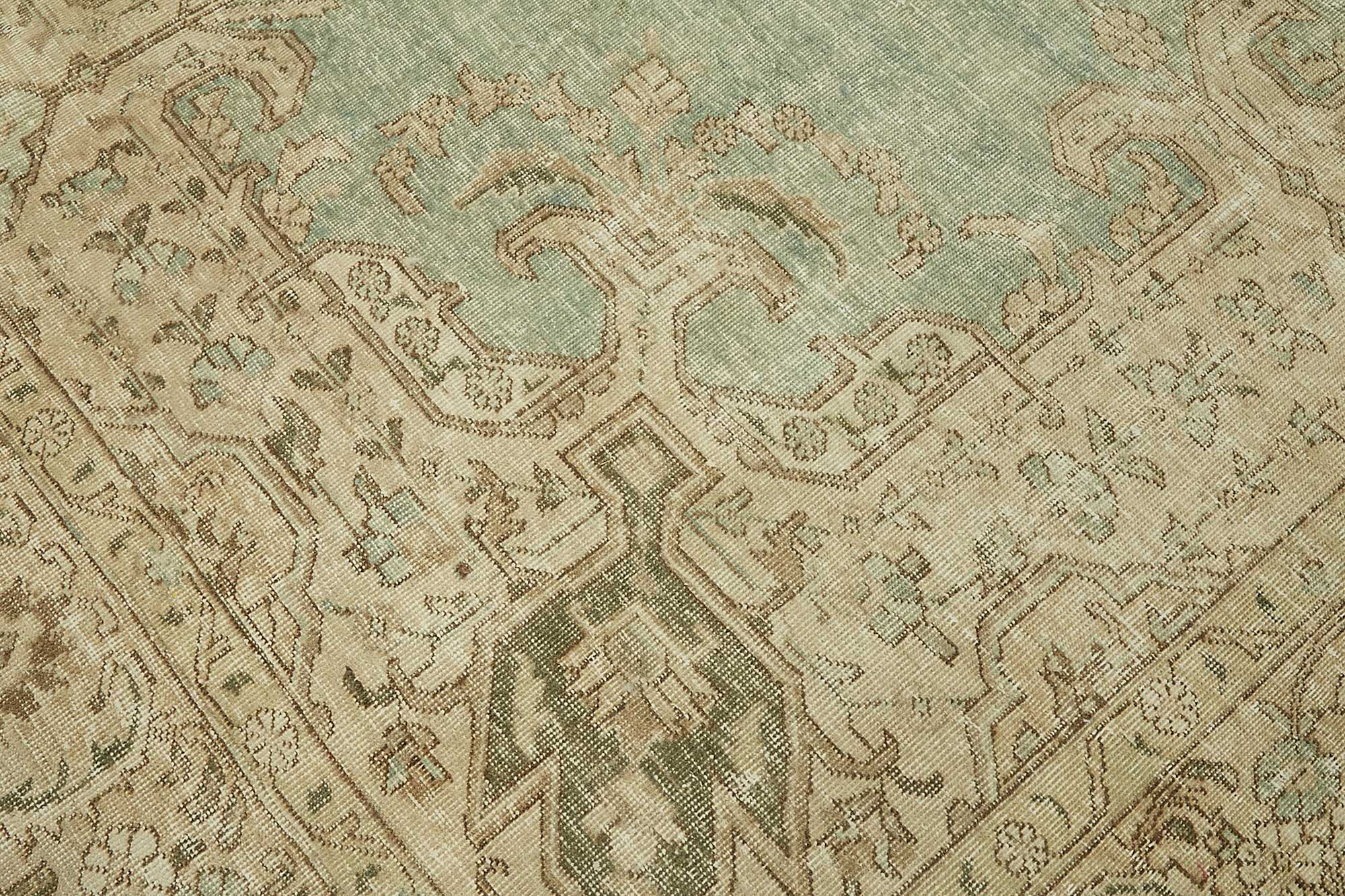 Champagne Persian — 2.94 x 3.81