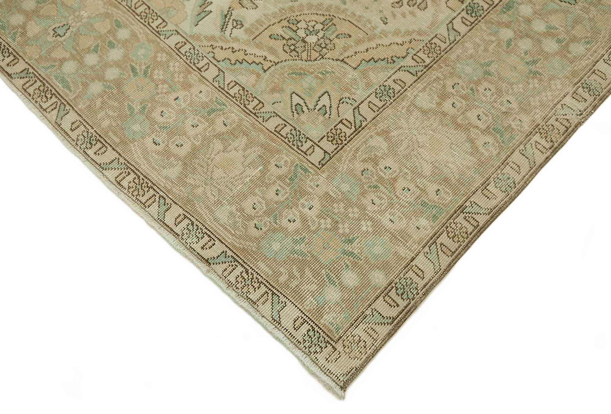 Pearl Persian — 2.90 x 3.88