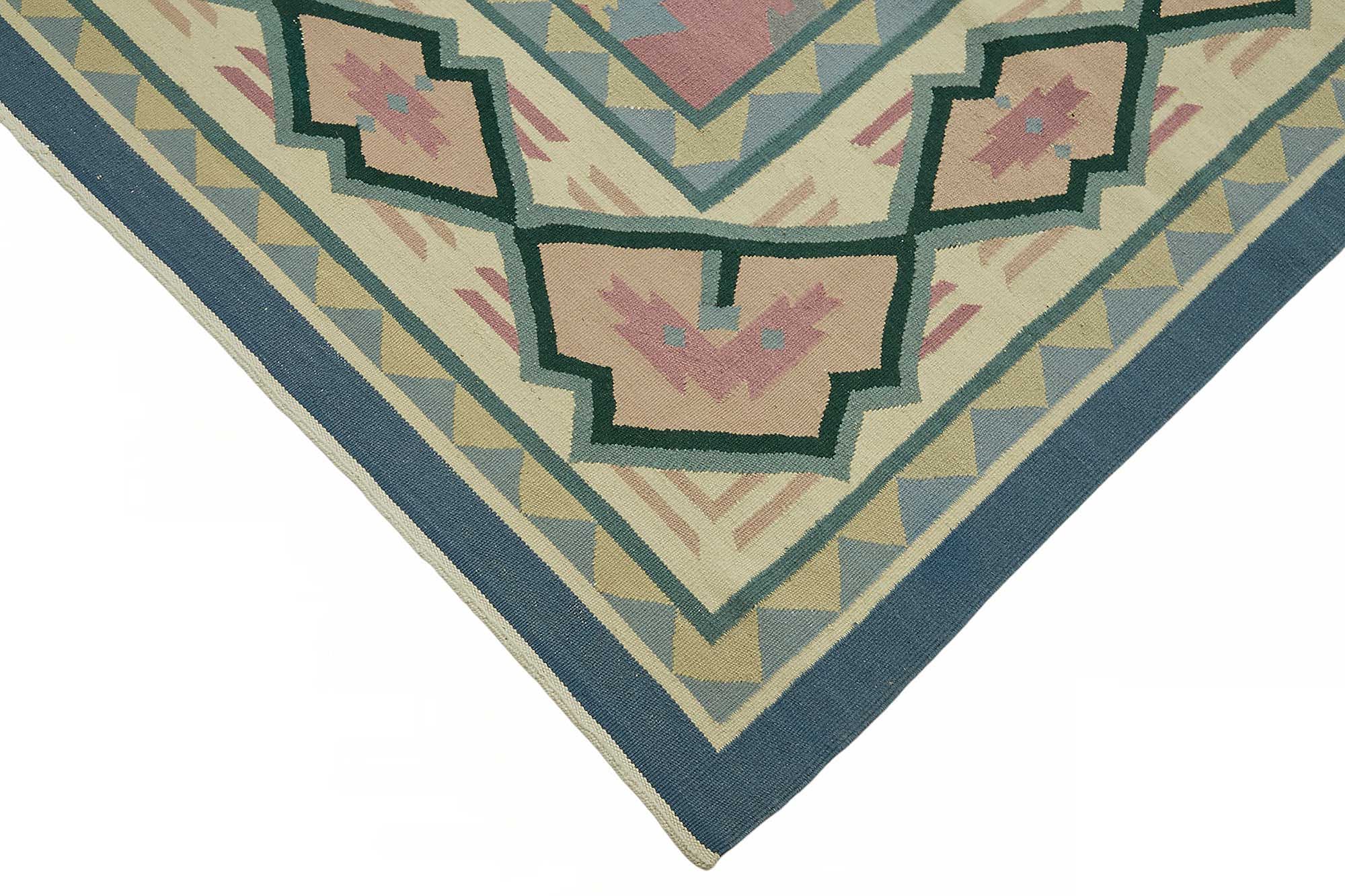 Multicolor Scandinavian — 2.60 x 3.45
