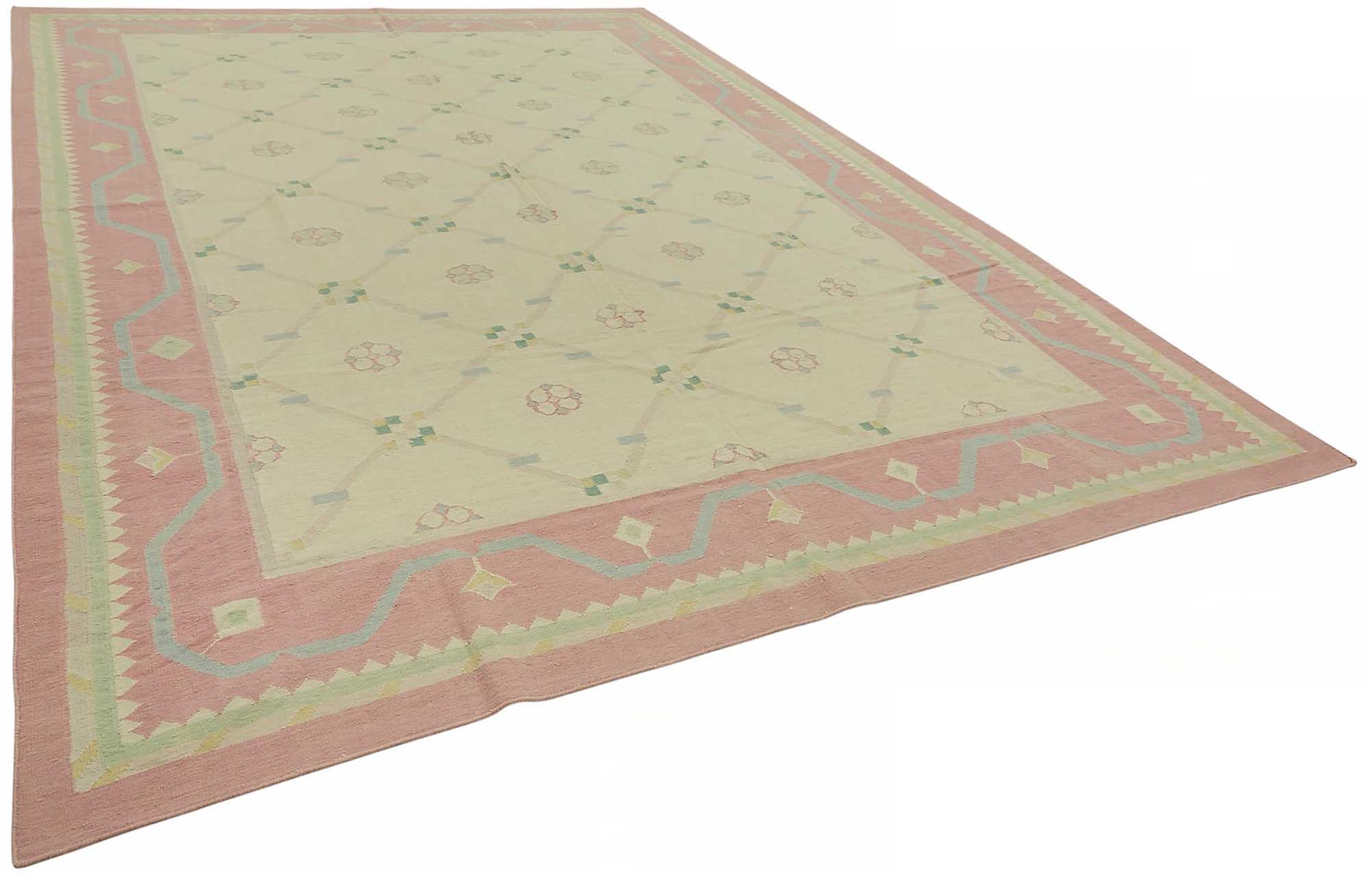 Multicolor Scandinavian — 2.92 x 4.15