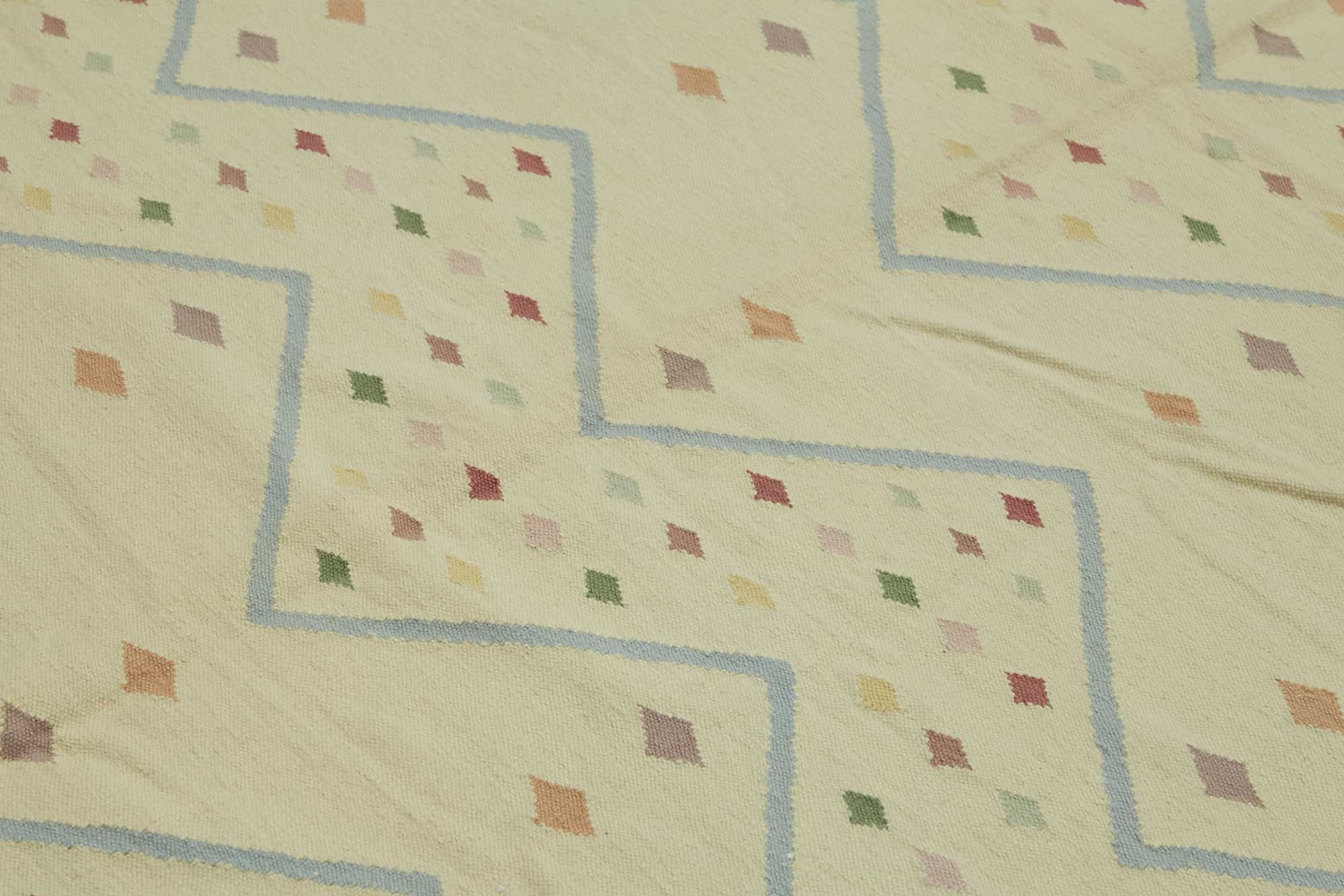 Multicolor Scandinavian — 2.64 x 3.53