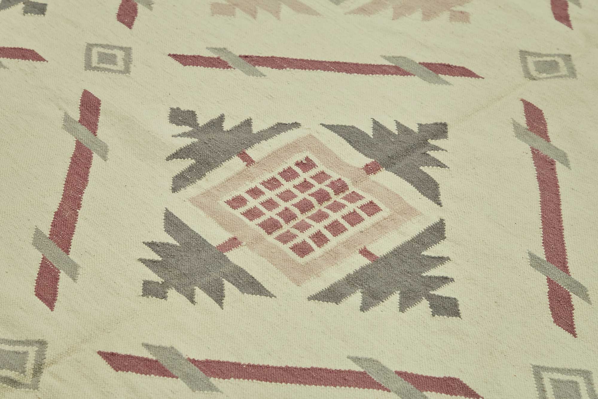 Multicolor Scandinavian — 2.93 x 4.06