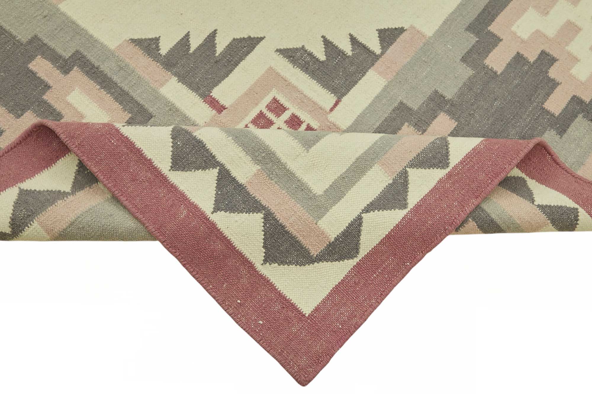 Multicolor Scandinavian — 2.93 x 4.06