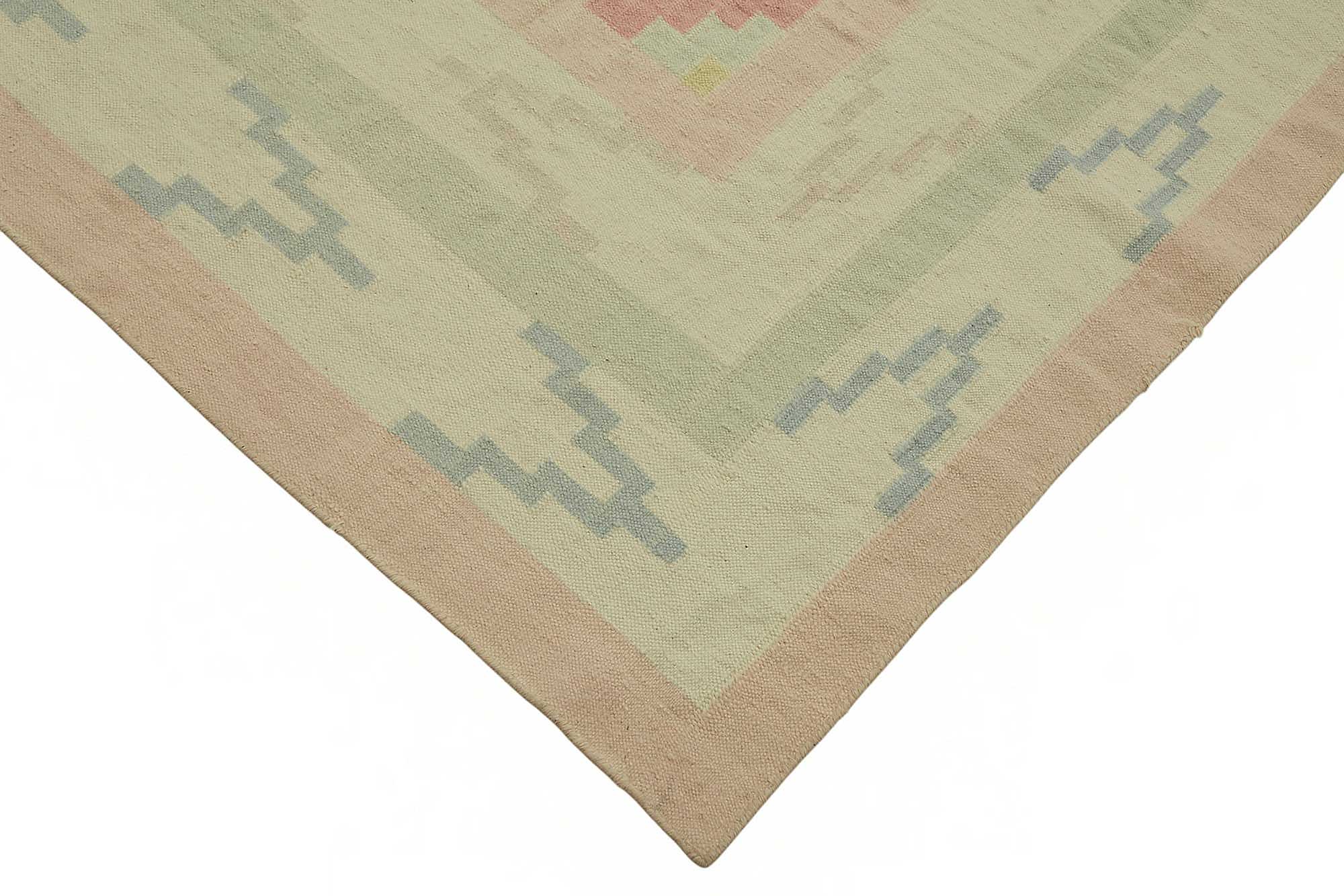 Multicolor Scandinavian — 2.56 x 3.43