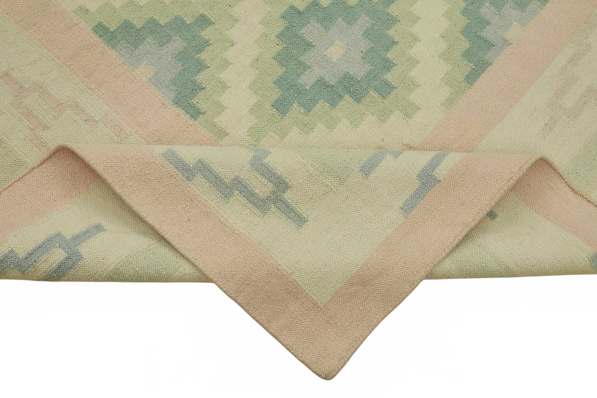 Multicolor Scandinavian — 2.56 x 3.43