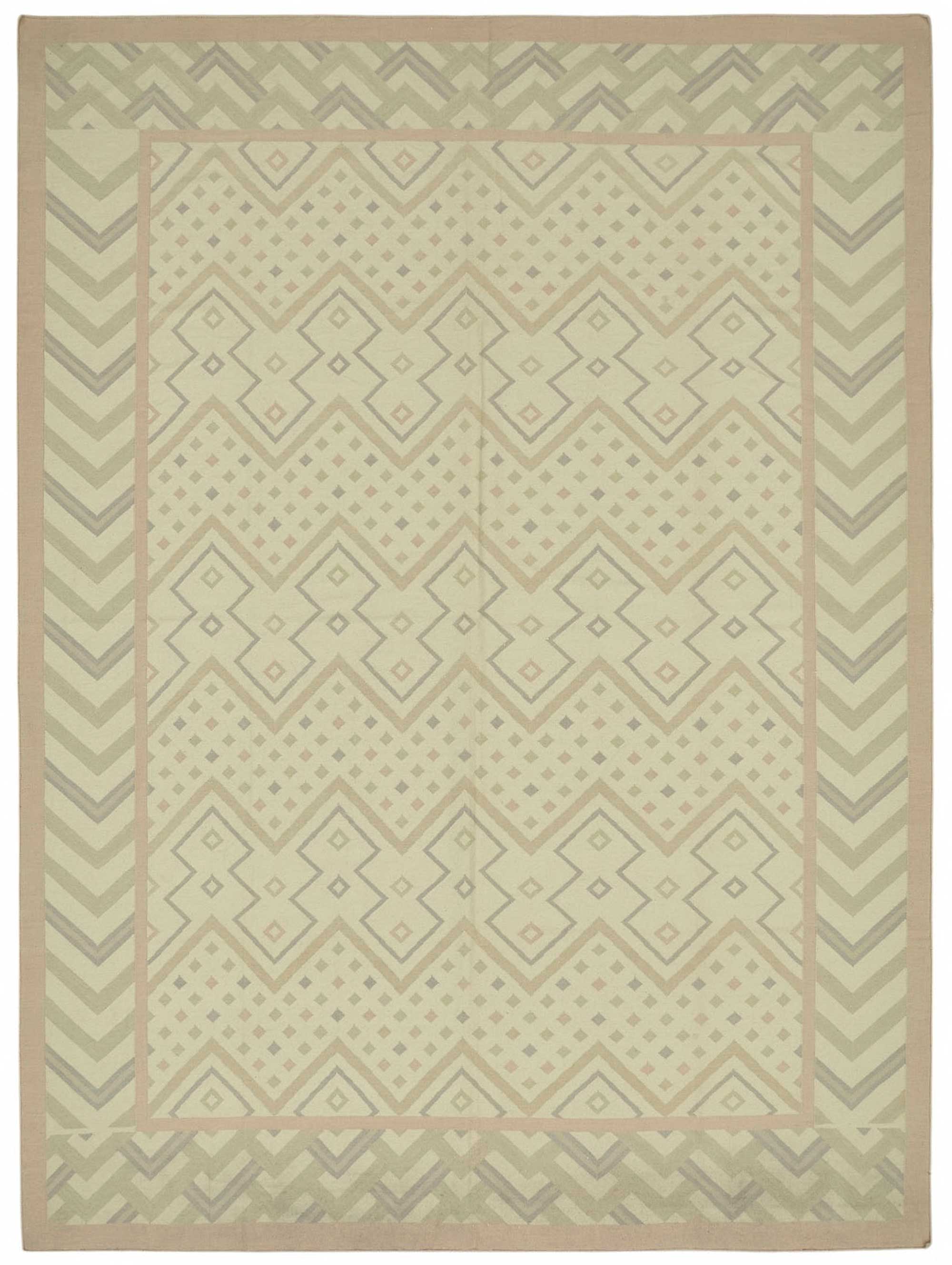 Beige Scandinavian — 3.08 x 4.10