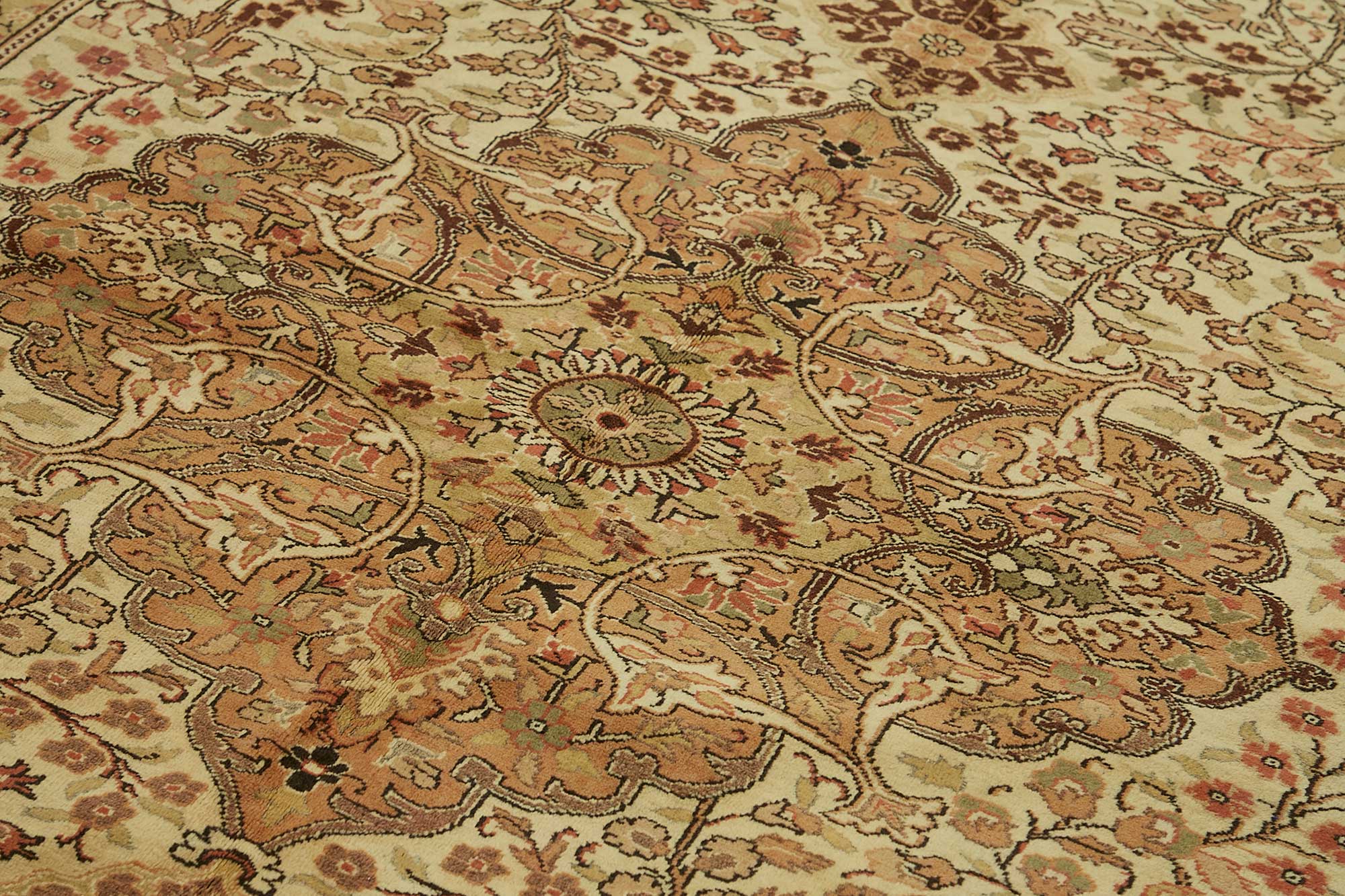 Champagne Kayseri — 1.95 x 2.96