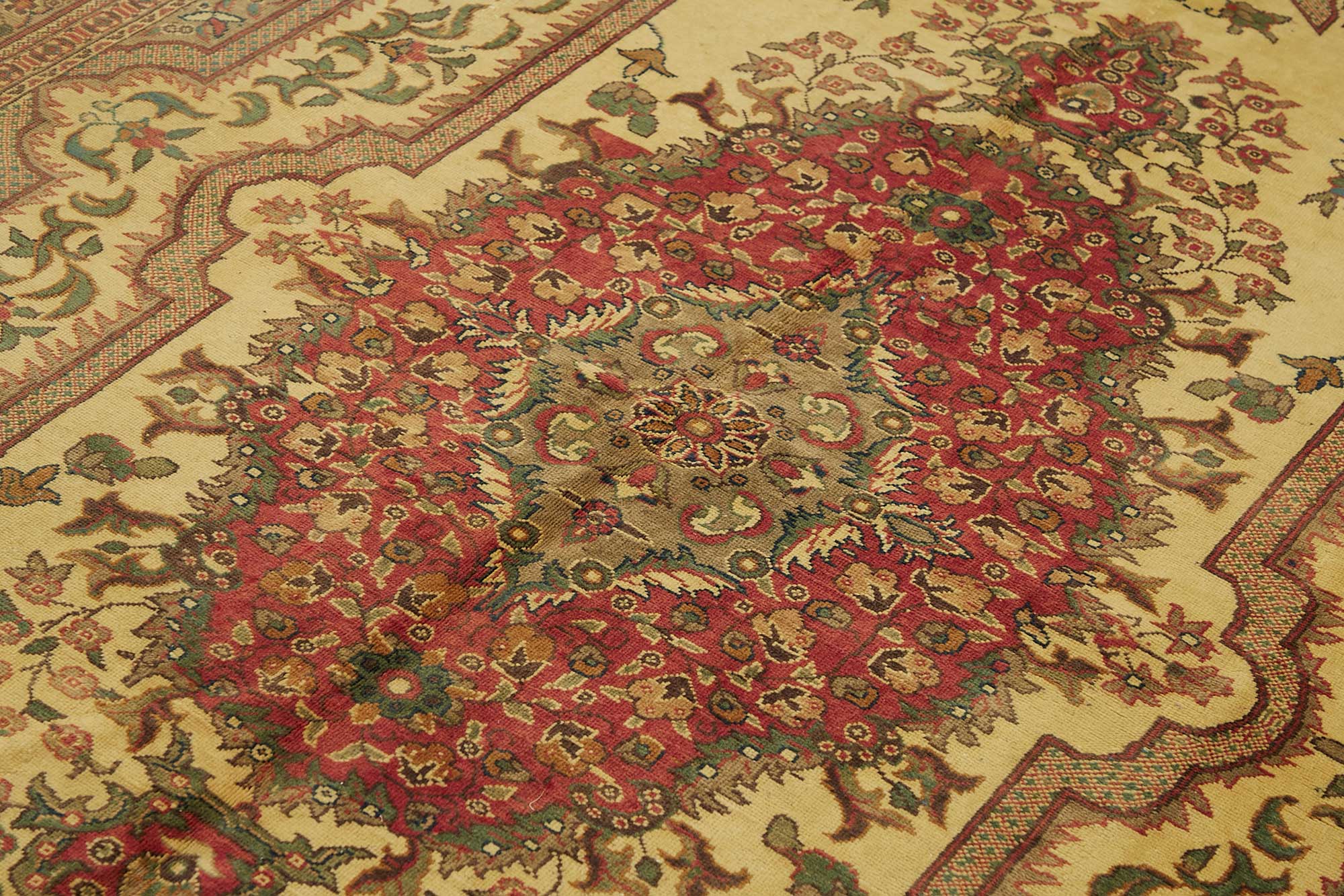 Champagne Kayseri — 1.98 x 2.98