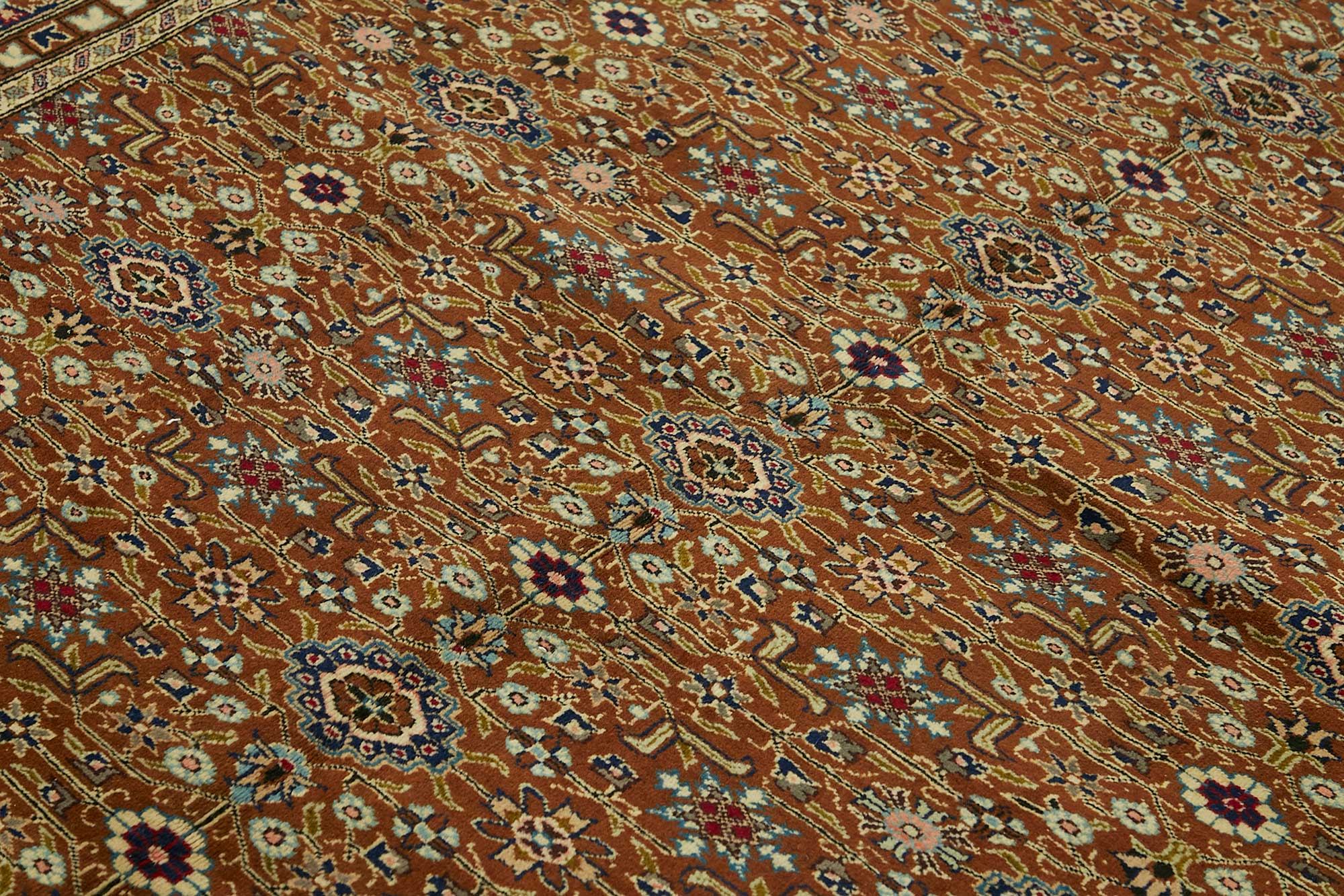 Ivory Kayseri — 2.03 x 2.96
