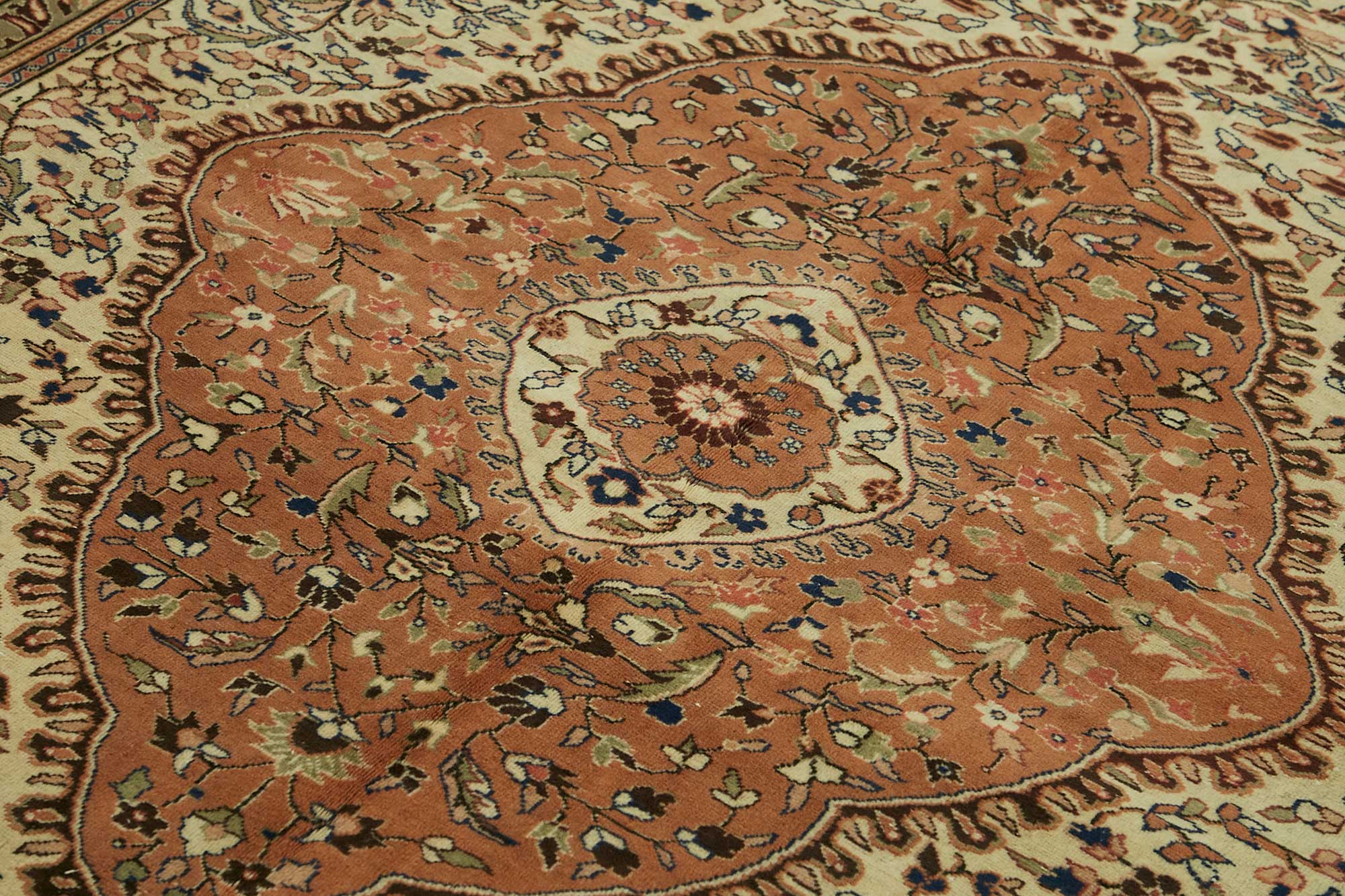 Pearl Kayseri — 2.00 x 3.02