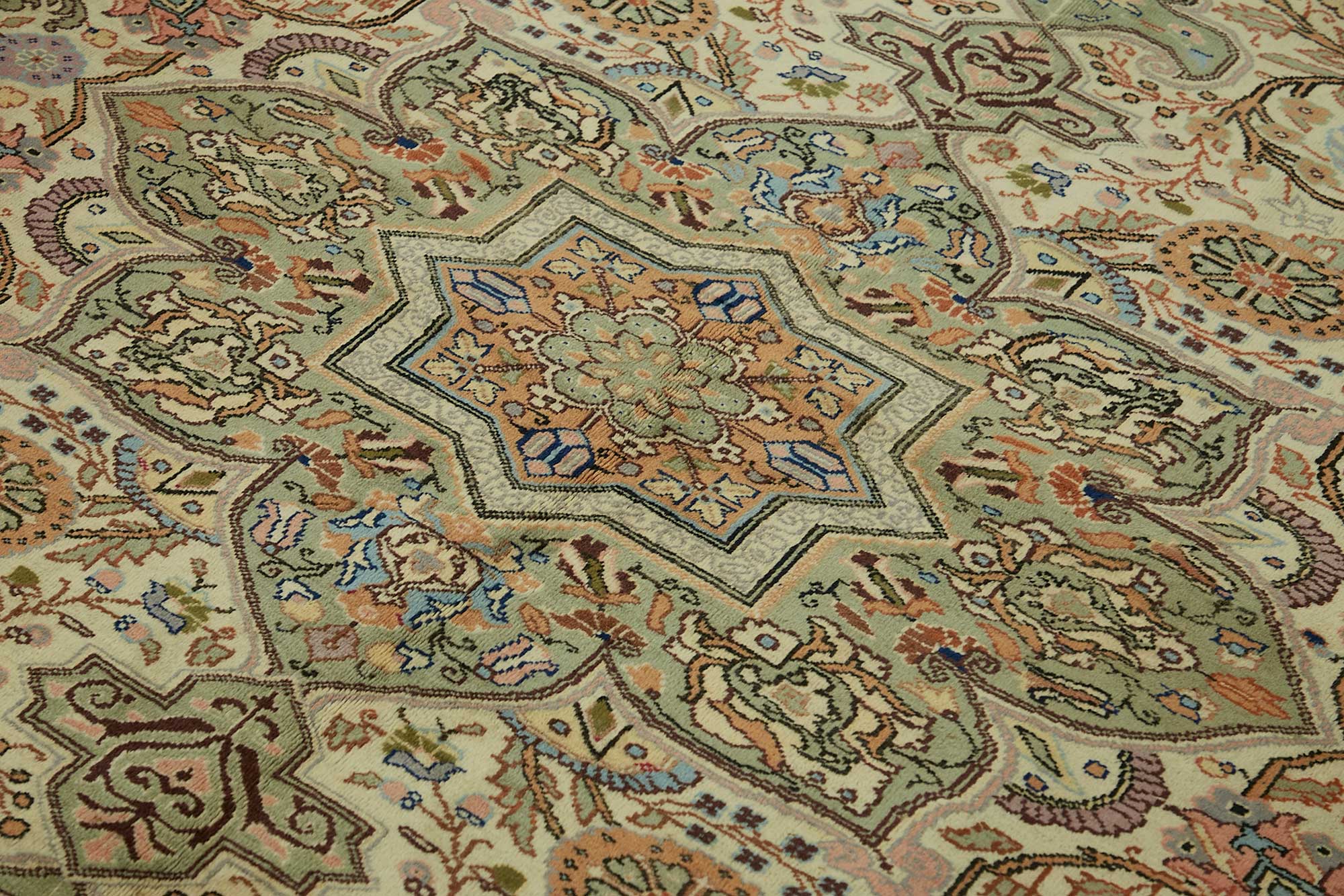 Alabaster Kayseri — 1.97 x 2.88
