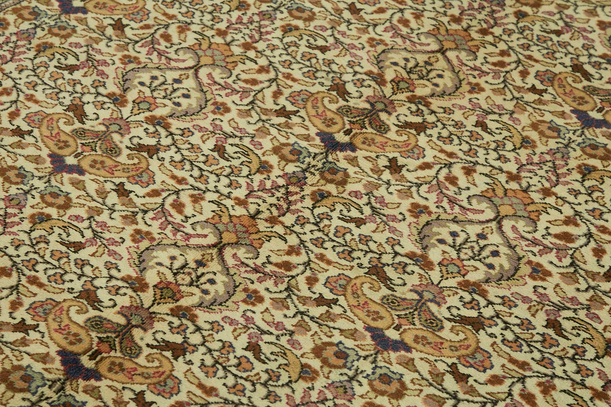 Parchment Kayseri — 2.00 x 2.88