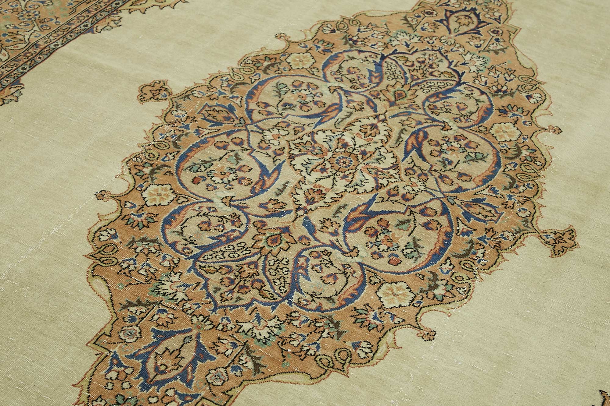 Sand Kayseri — 2.00 x 3.16
