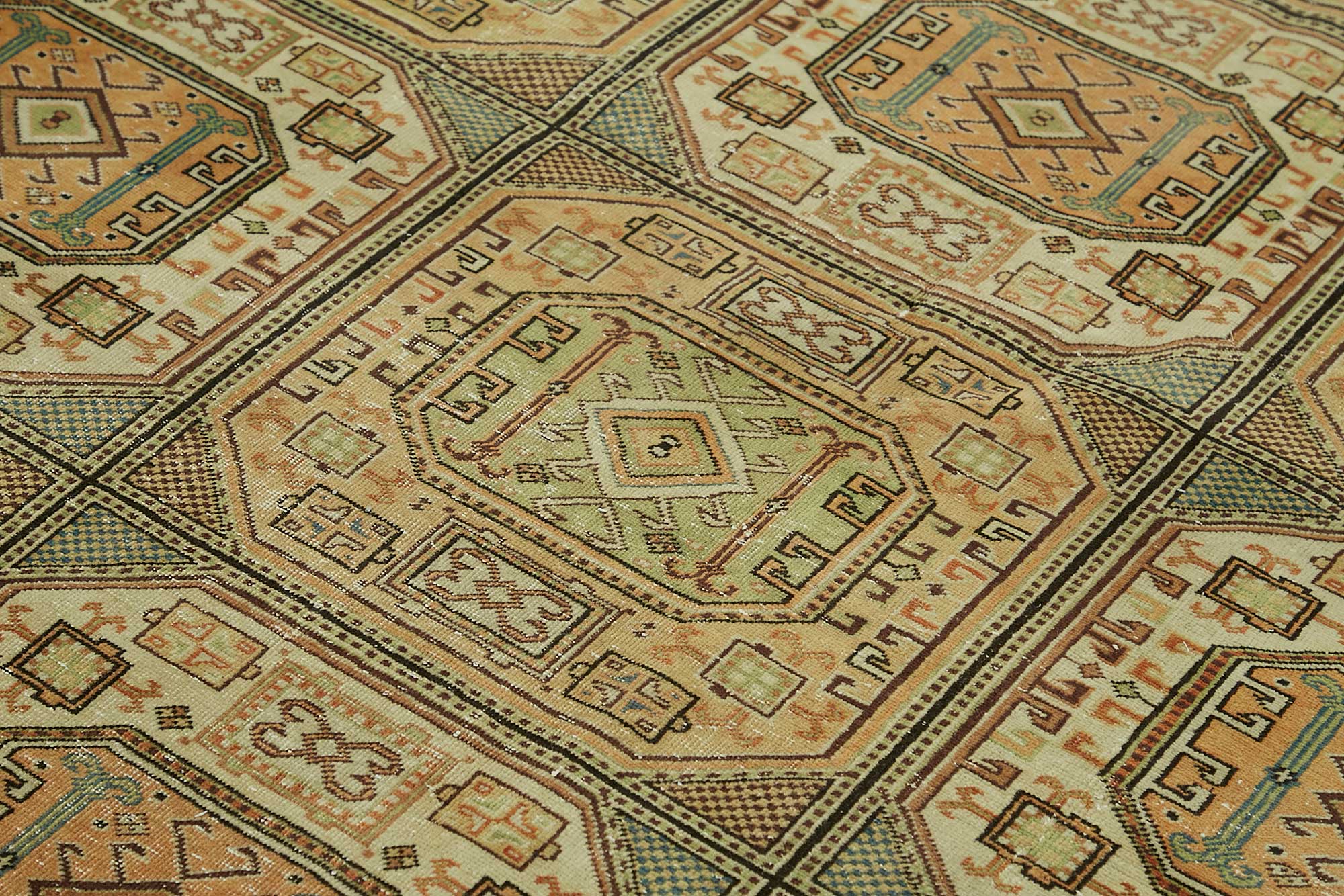Bisque Kayseri — 1.96 x 2.92