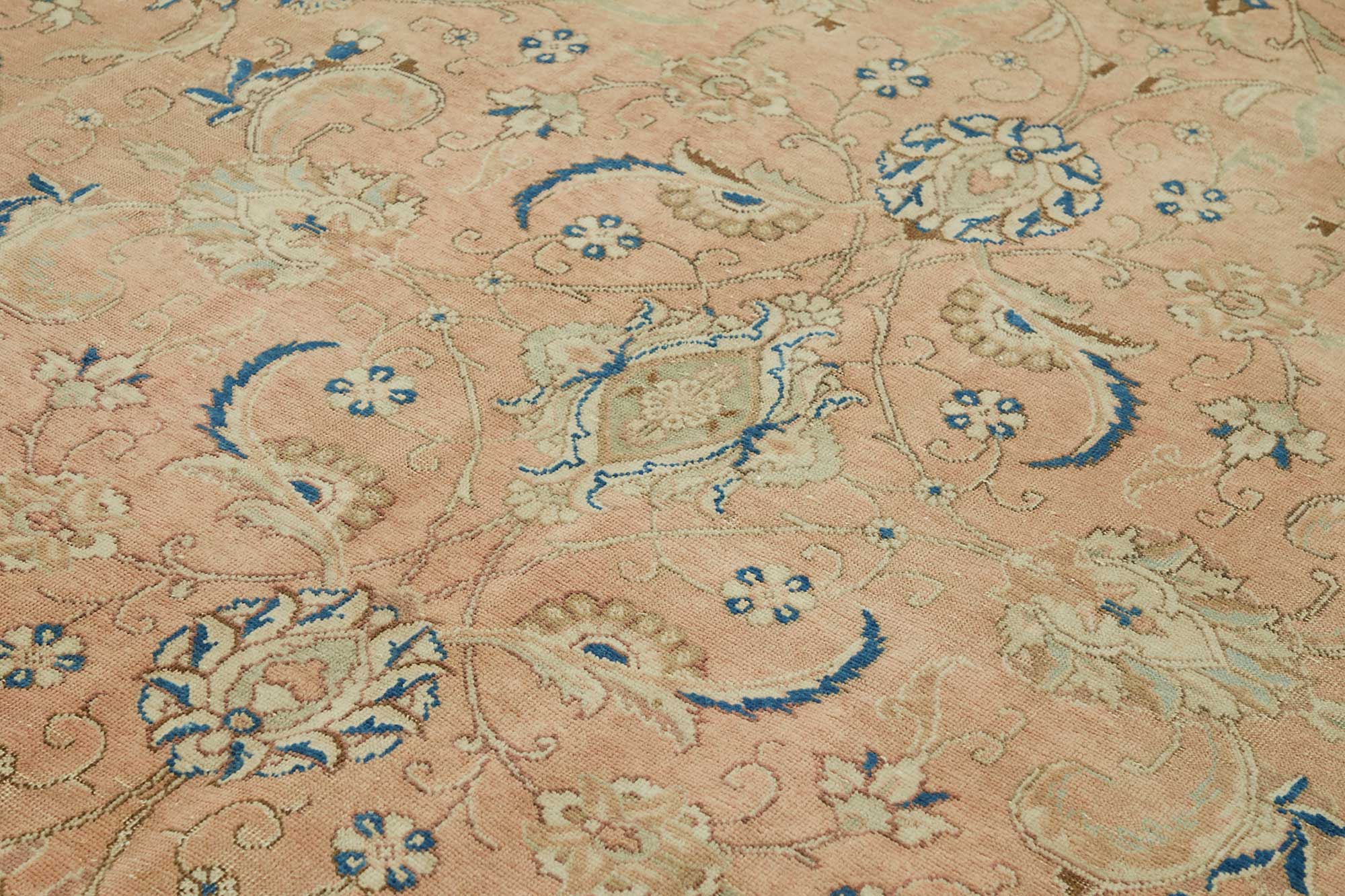 Scarlet Persian — 2.68 x 3.33