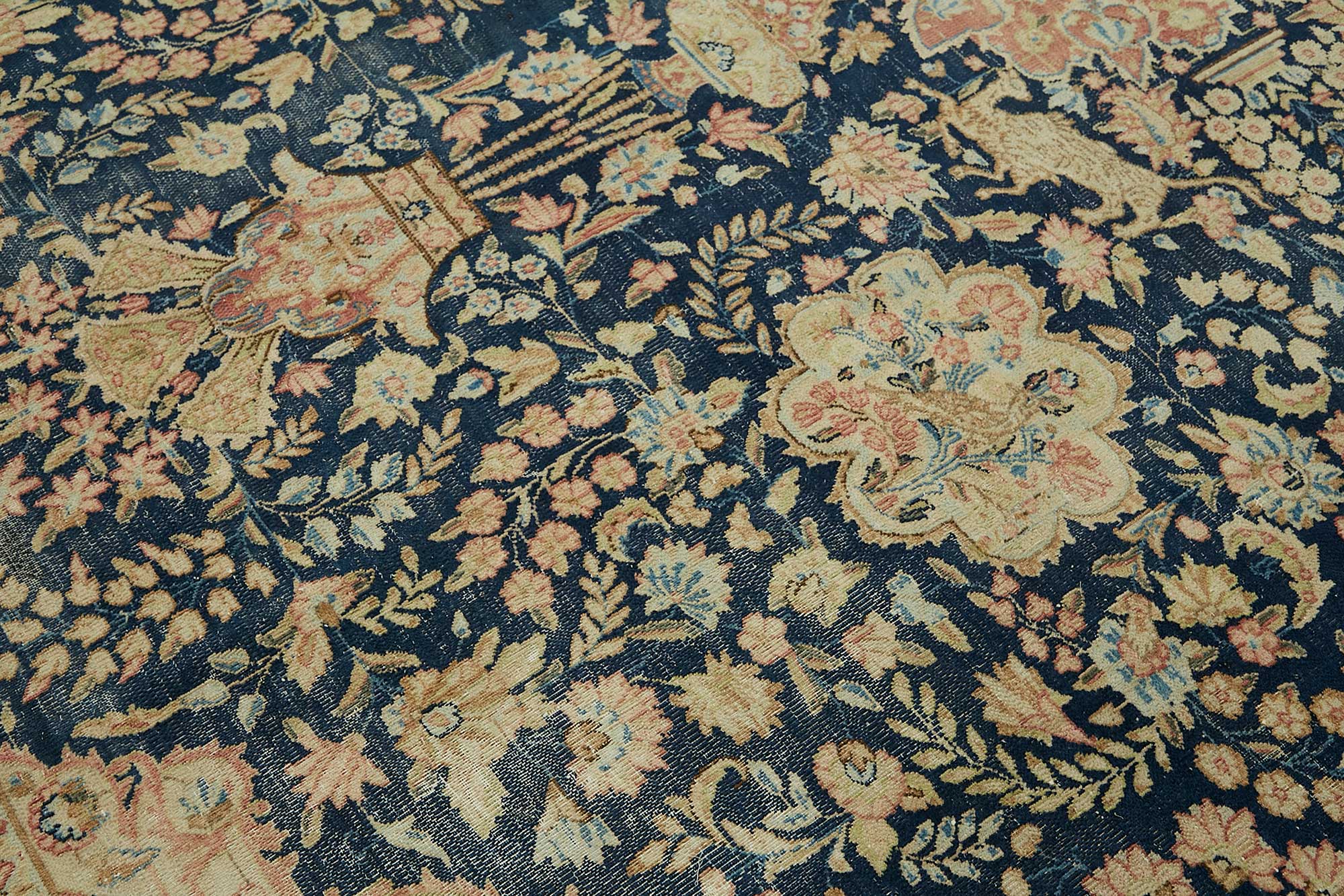 Ivory Persian — 2.76 x 3.48