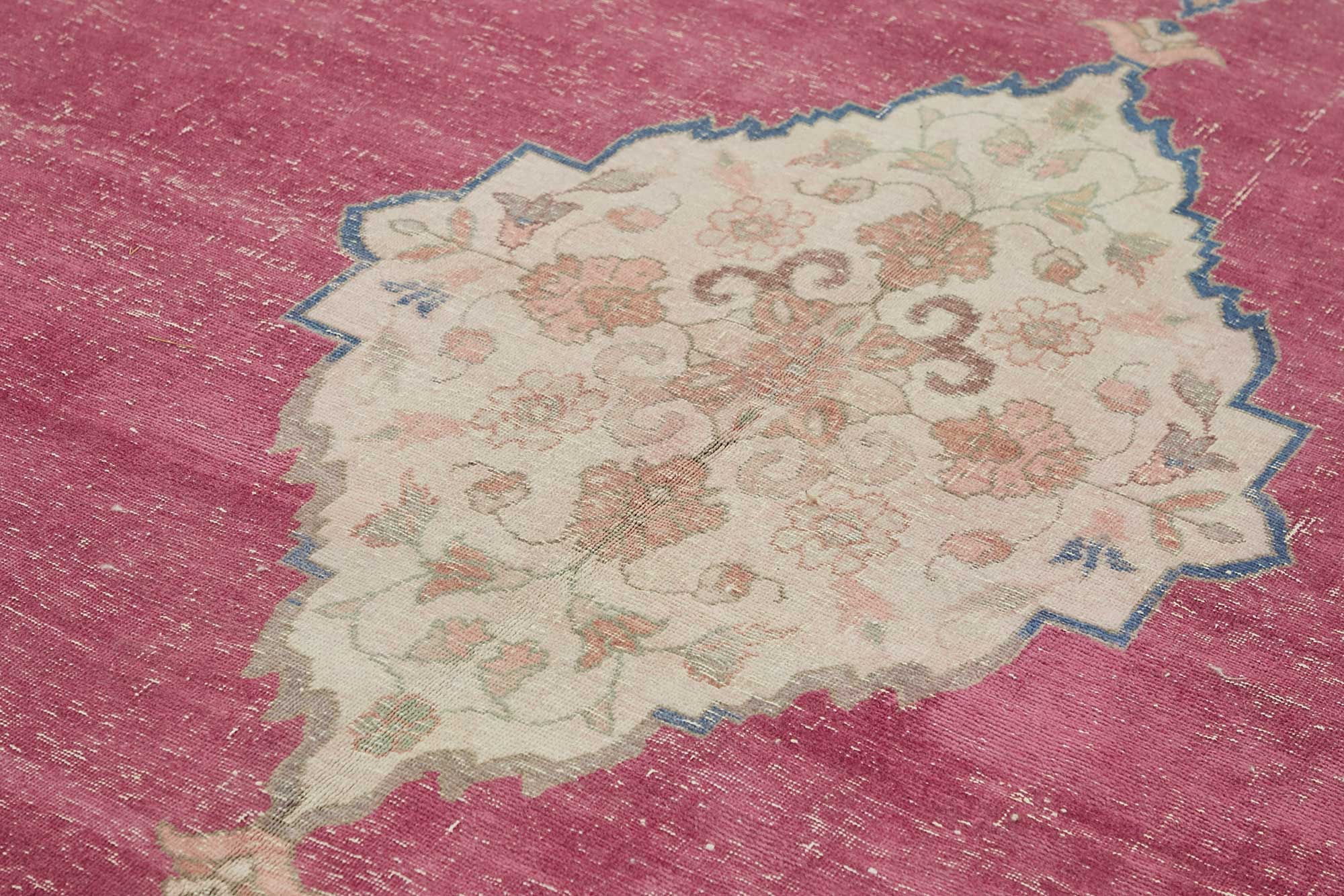 Bisque Persian — 2.60 x 4.14