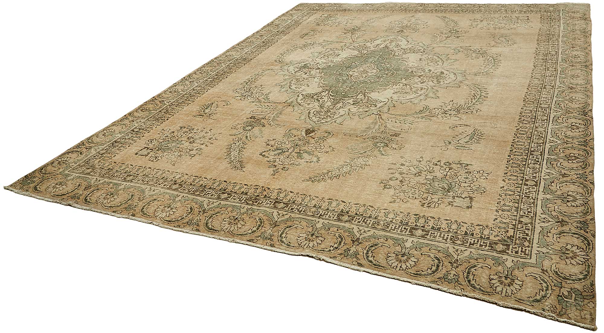 Ivory Persian — 3.07 x 3.97