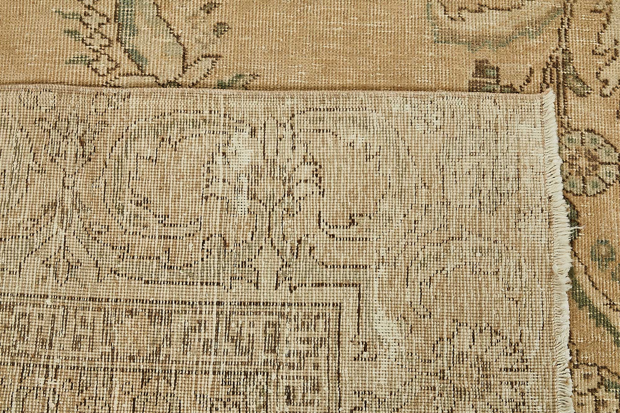 Ivory Persian — 3.07 x 3.97