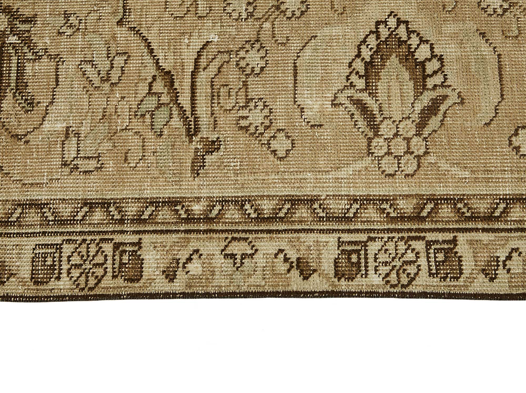 Pearl Persian — 2.91 x 3.85