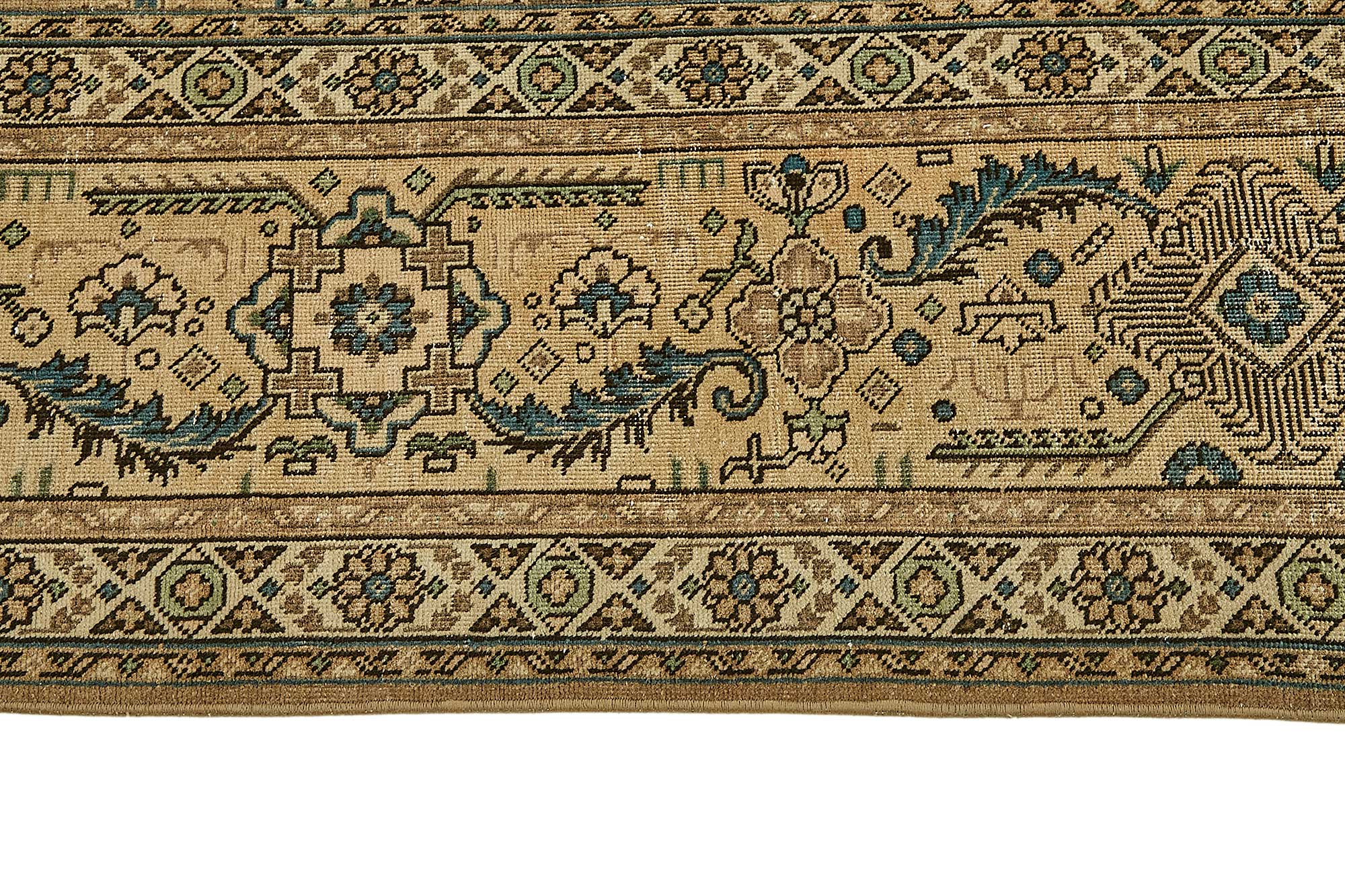 Bisque Persian — 3.04 x 3.96