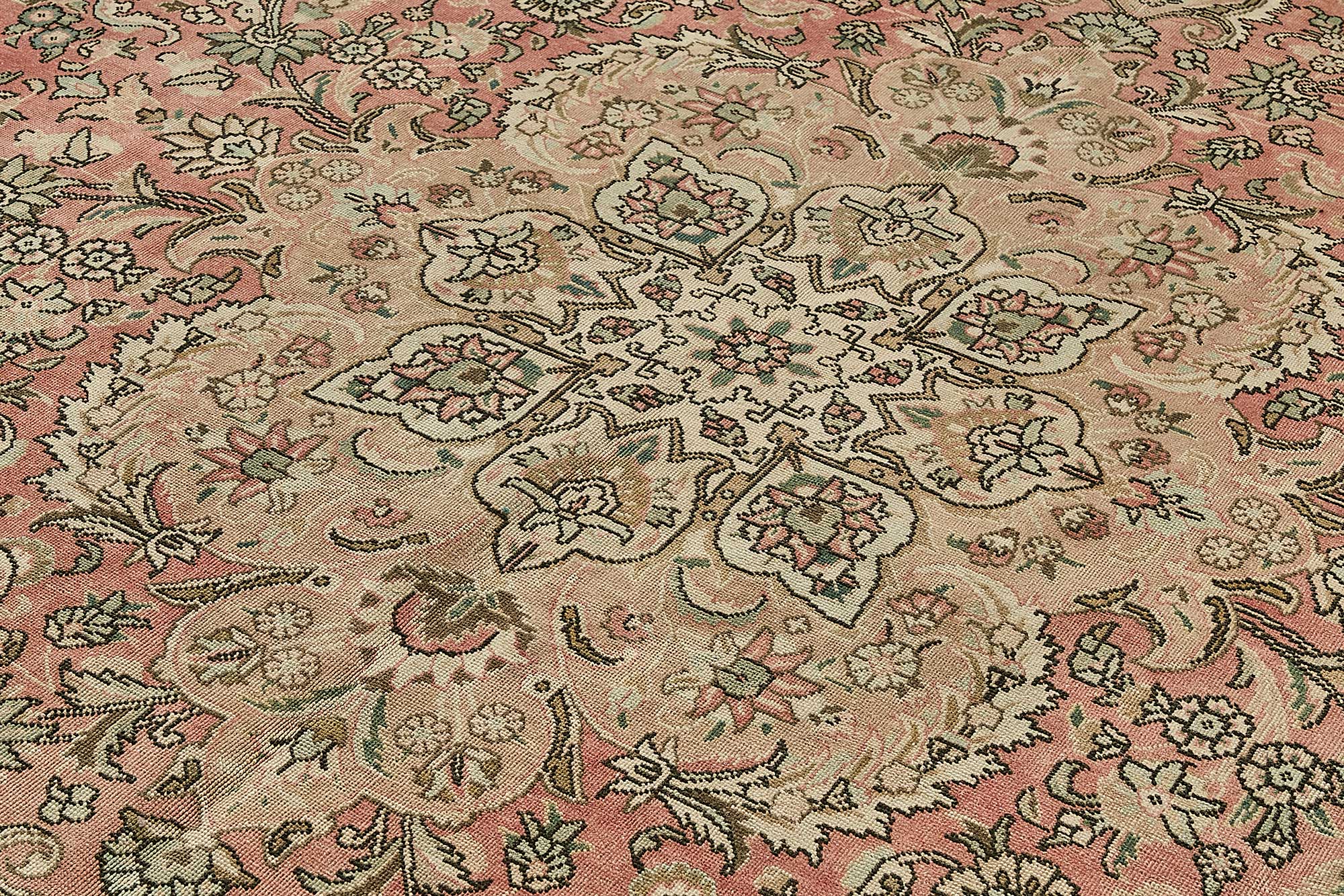 Champagne Persian — 2.87 x 4.04