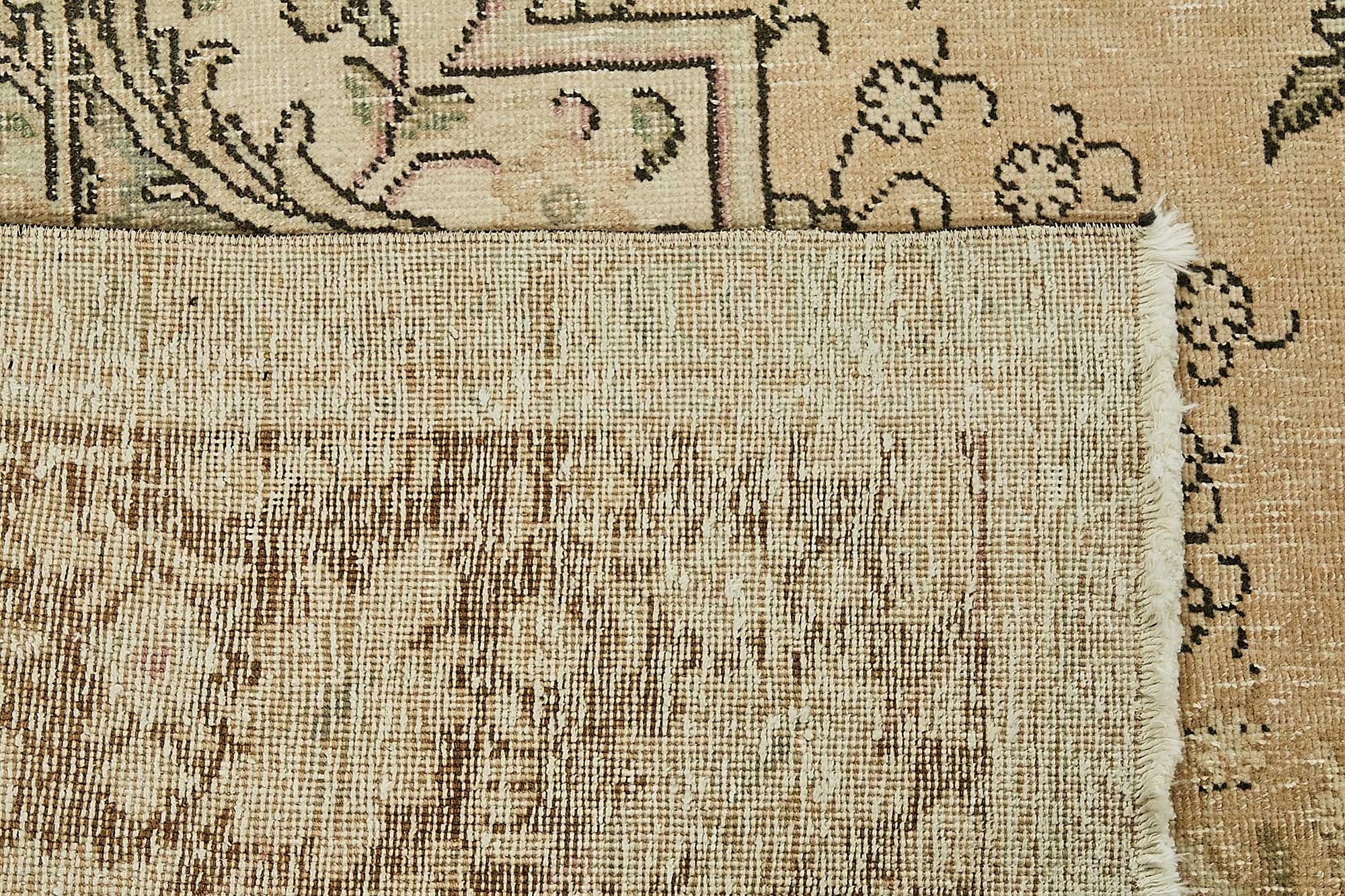 Champagne Persian — 2.85 x 3.83