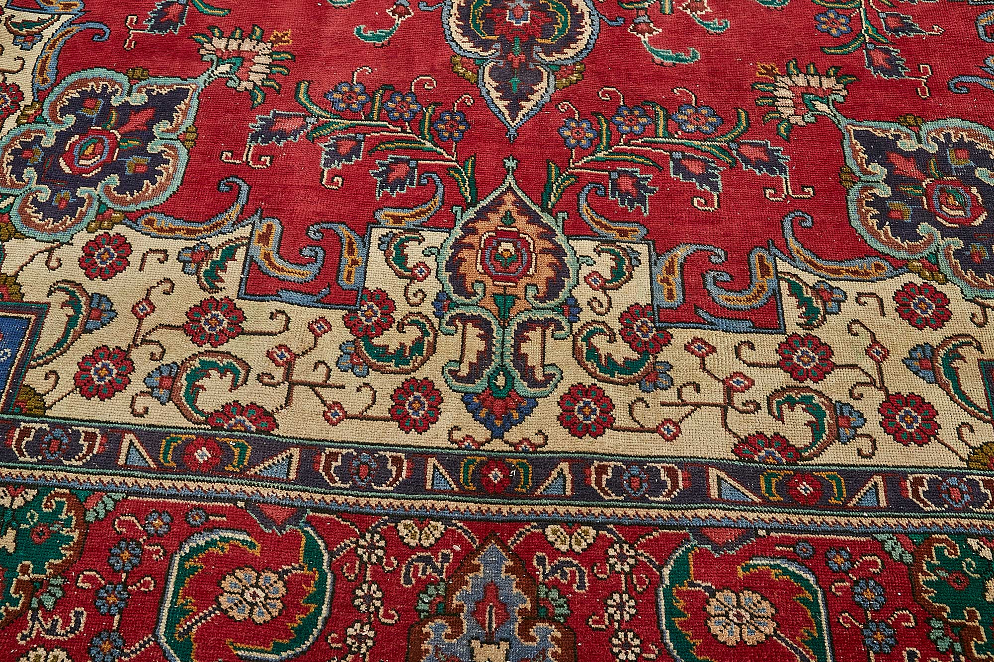 Pearl Persian — 3.00 x 3.90