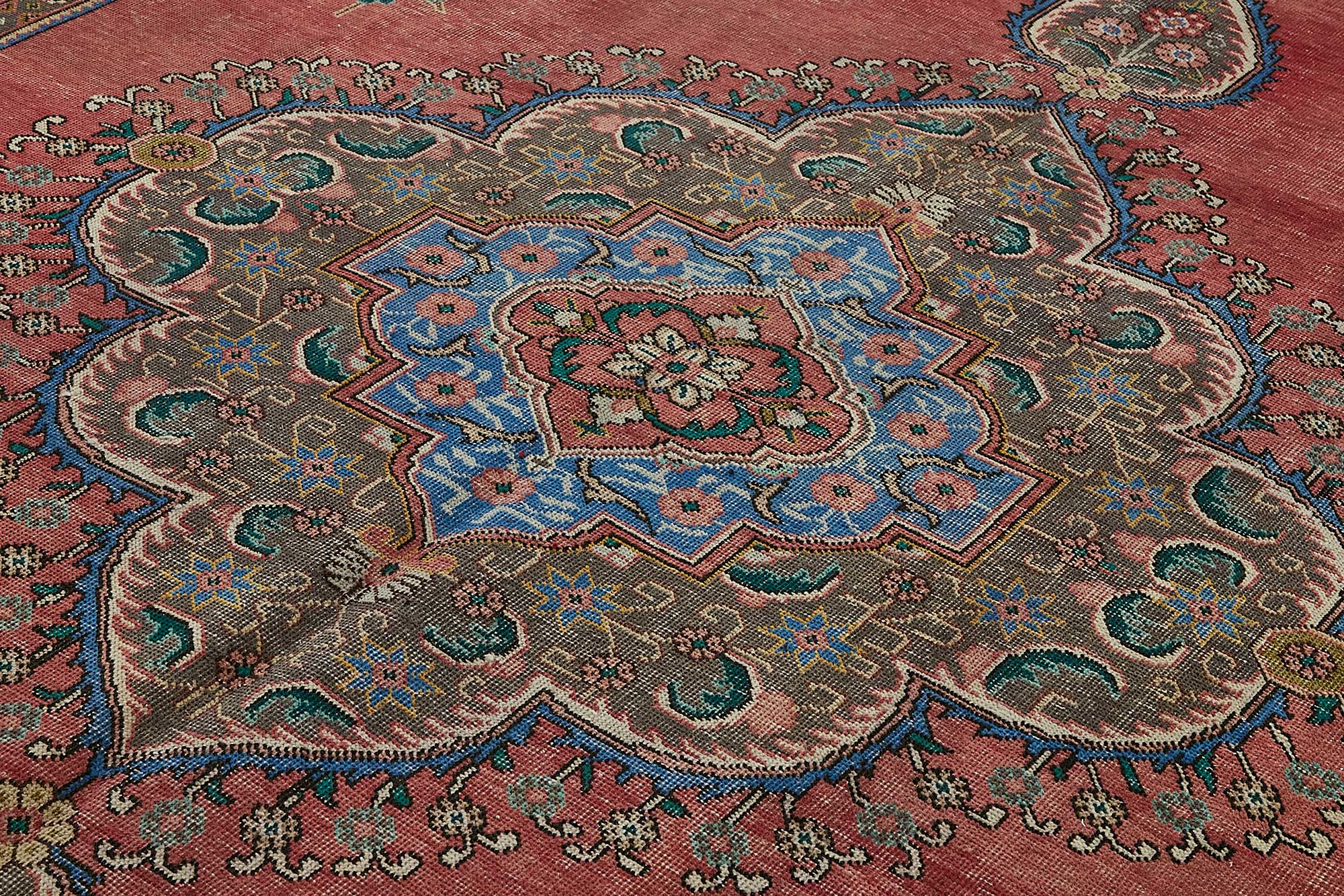Crimson Persian — 2.90 x 3.80